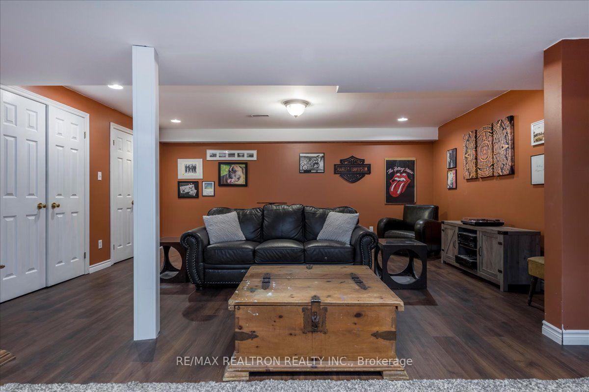 Photo 23 of 34 Howard Drive, Oro-Medonte, Rural Oro-Medonte — HOMEH