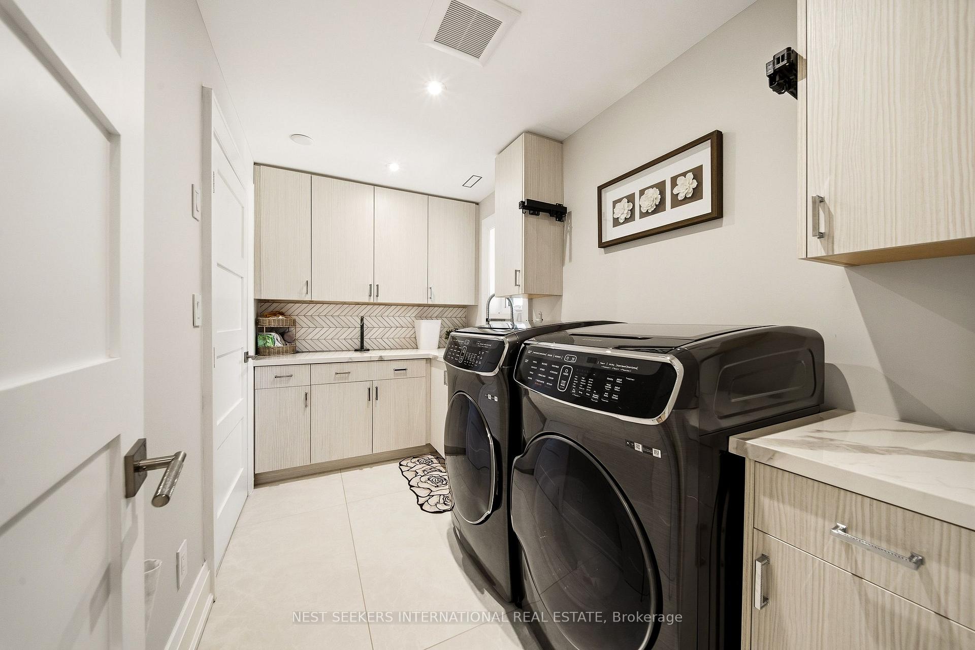 Photo 35 of 34 Humber Valley Crescent, King, King City — HOMEH