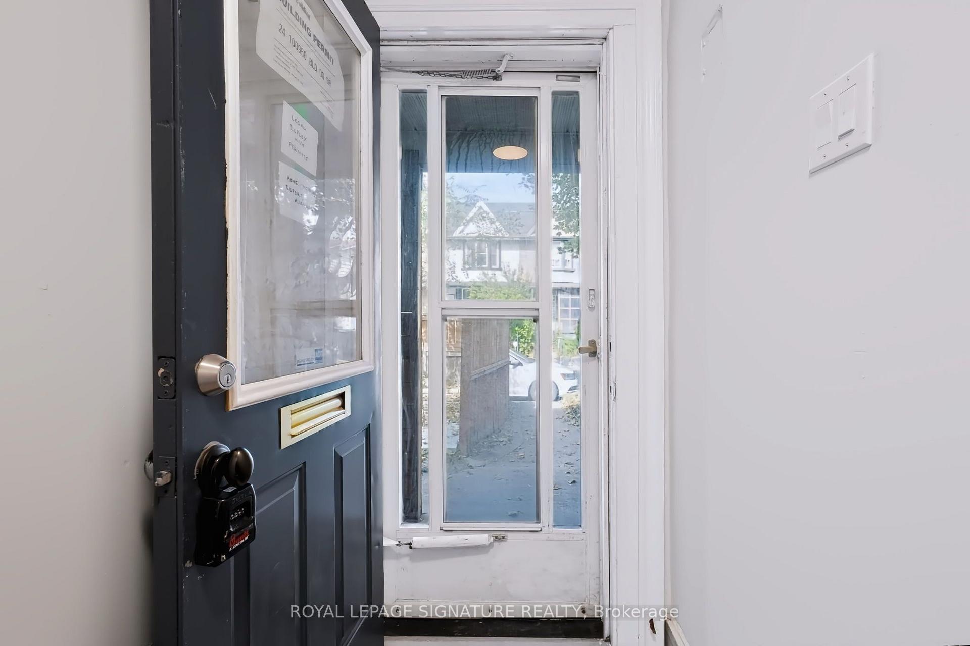 Photo 5 of 23 Myrtle Avenue, Toronto, South Riverdale — HOMEH