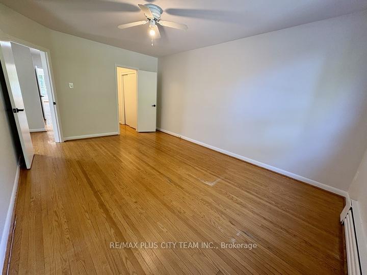 Photo 8 of Unit 2, 44 Meadowbrook Drive, Toronto, Englemount-Lawrence — HOMEH