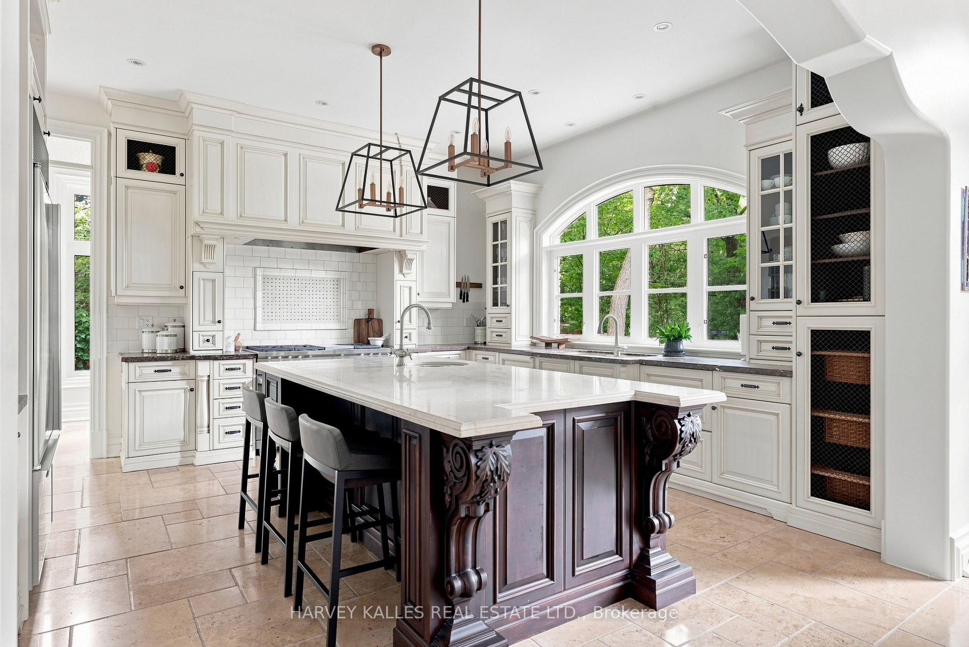 Photo 12 of 14 Denewood Crescent, North York, Banbury-Don Mills — HOMEH