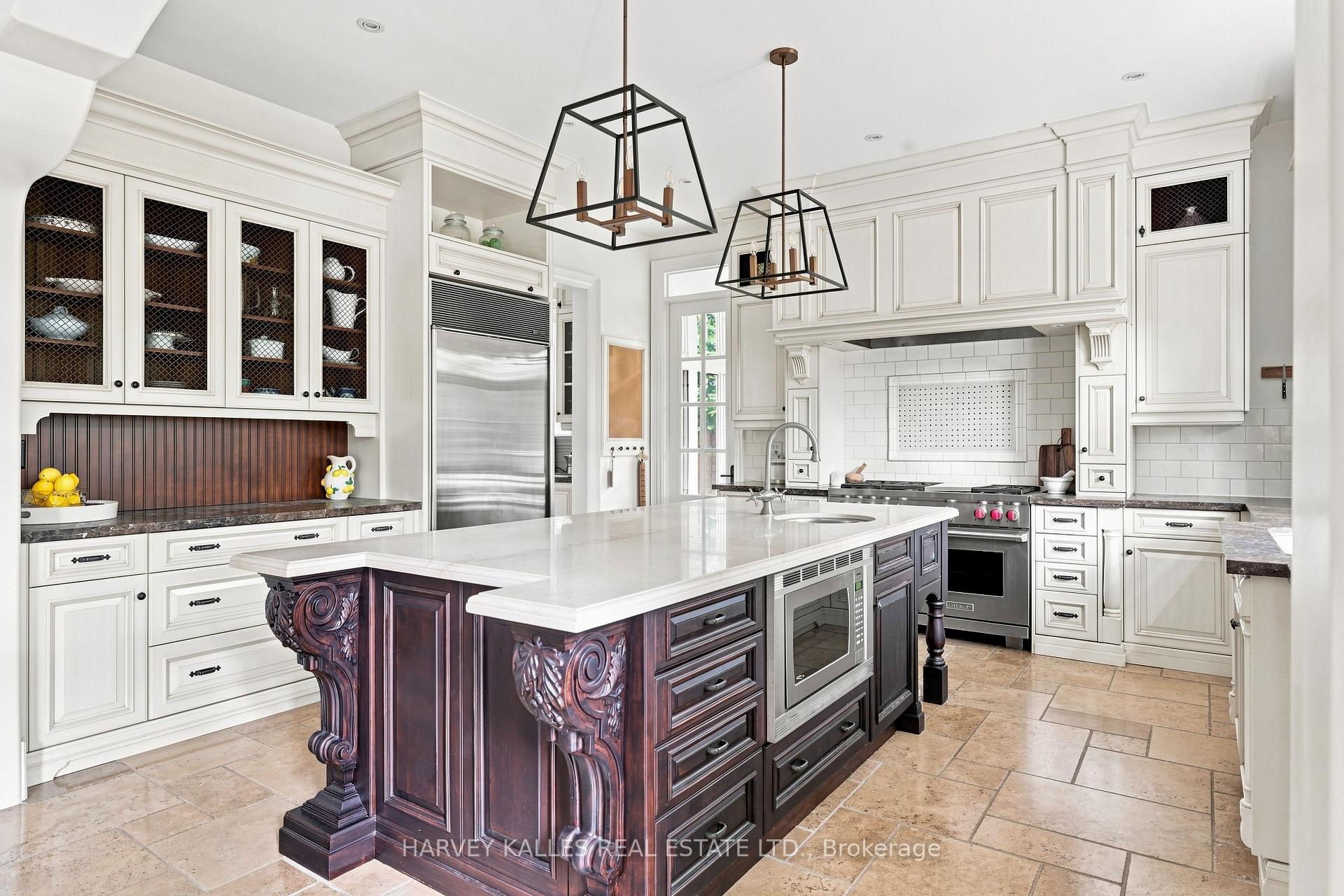Photo 13 of 14 Denewood Crescent, North York, Banbury-Don Mills — HOMEH