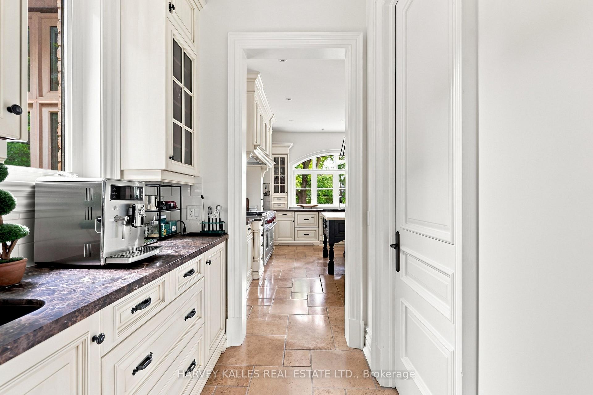 Photo 17 of 14 Denewood Crescent, North York, Banbury-Don Mills — HOMEH