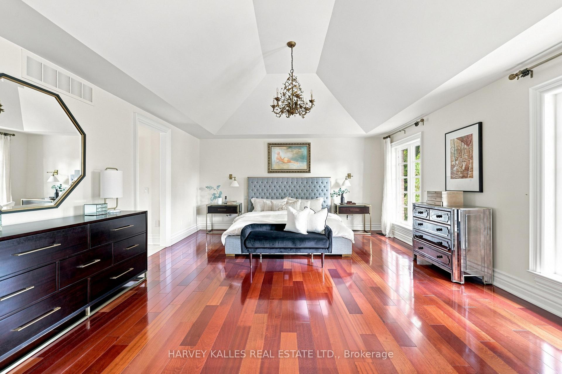 Photo 27 of 14 Denewood Crescent, North York, Banbury-Don Mills — HOMEH