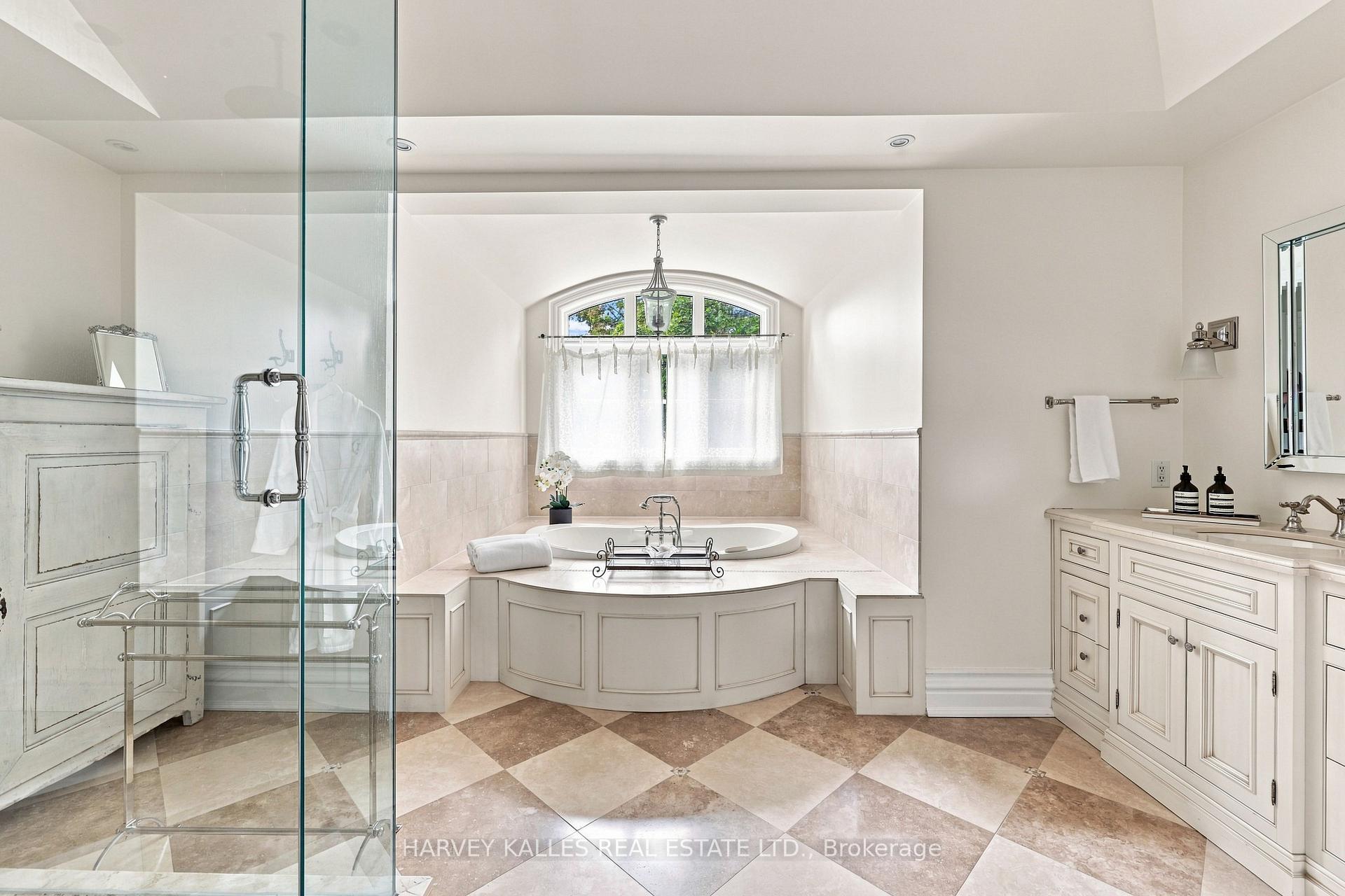 Photo 30 of 14 Denewood Crescent, North York, Banbury-Don Mills — HOMEH