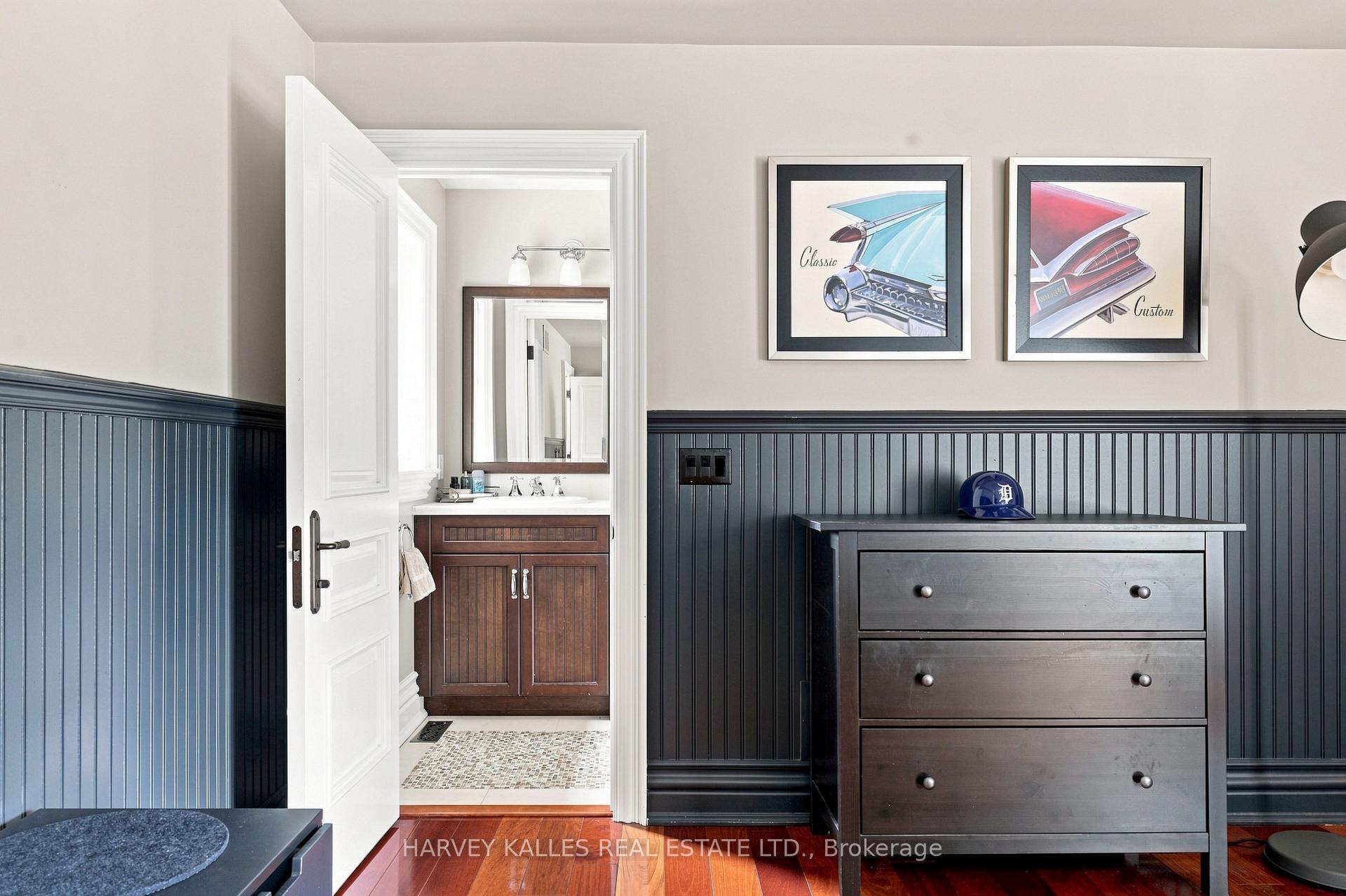 Photo 35 of 14 Denewood Crescent, North York, Banbury-Don Mills — HOMEH