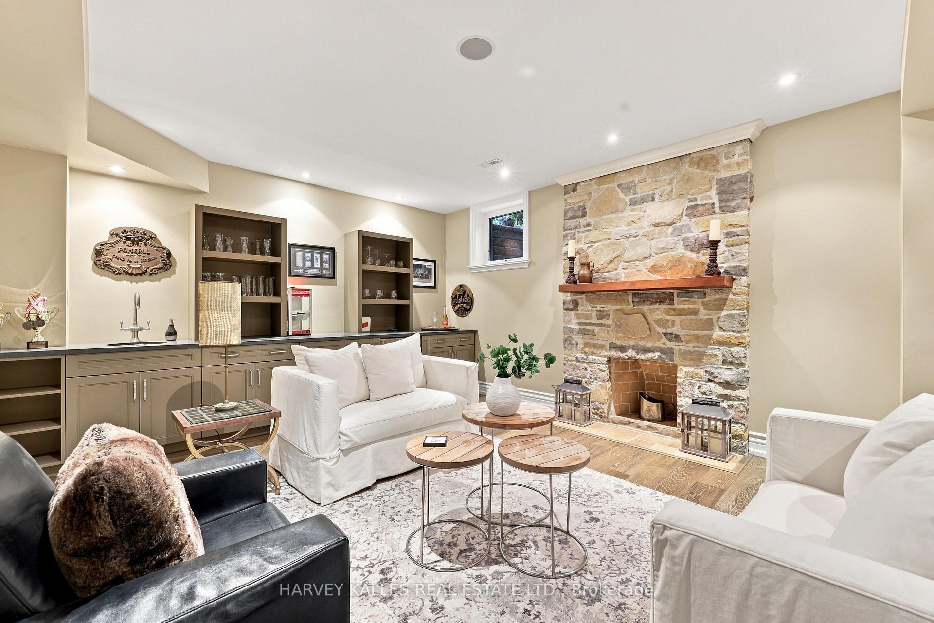Photo 46 of 14 Denewood Crescent, North York, Banbury-Don Mills — HOMEH