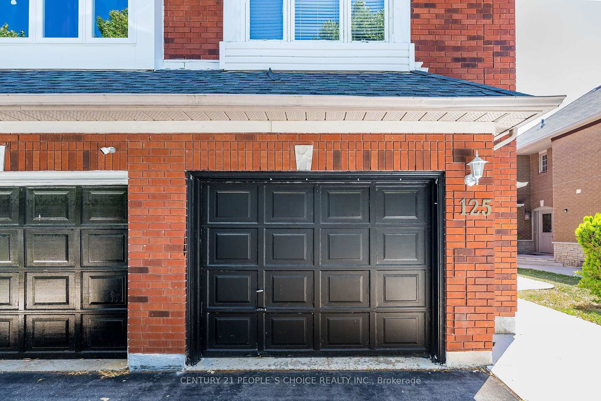 Photo 2 of 125 Rainforest Drive, Brampton, Sandringham-Wellington — HOMEH