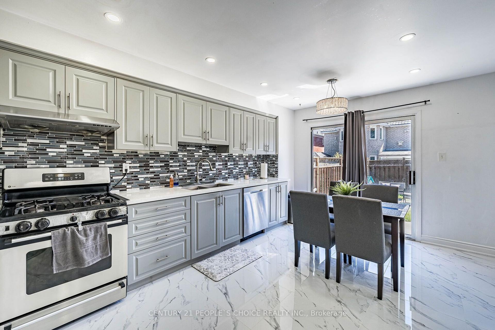 Photo 9 of 125 Rainforest Drive, Brampton, Sandringham-Wellington — HOMEH