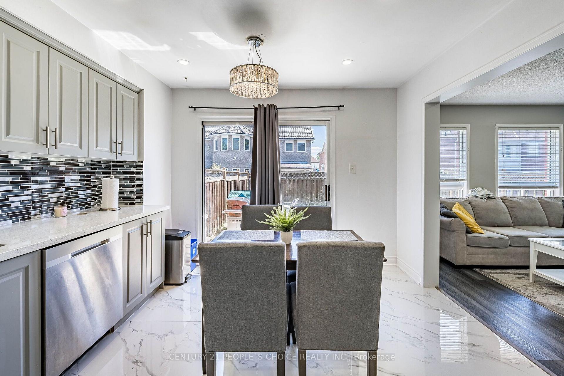 Photo 13 of 125 Rainforest Drive, Brampton, Sandringham-Wellington — HOMEH