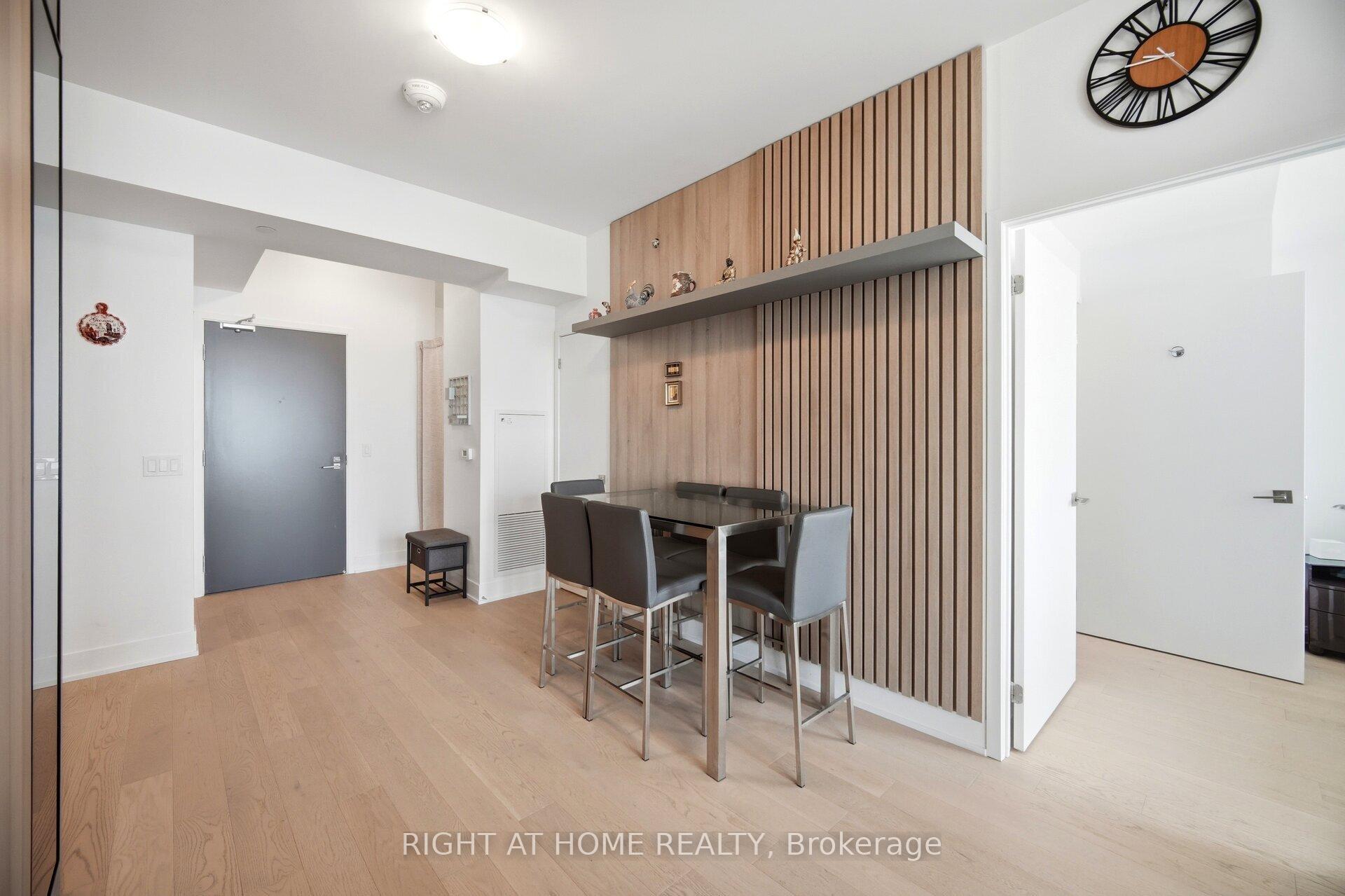 Photo 8 of Unit 1704, 2908 Highway 7 Road, Vaughan, Concord — HOMEH