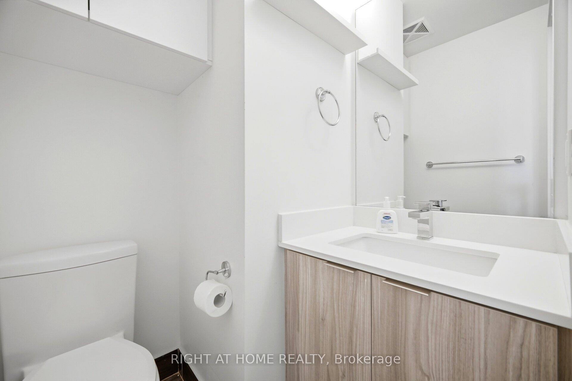 Photo 18 of Unit 1704, 2908 Highway 7 Road, Vaughan, Concord — HOMEH