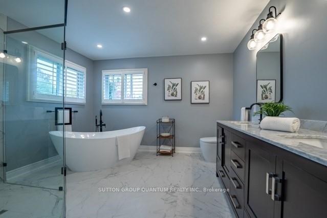 Photo 12 of 1117 Valleybrook Drive, Oakville, Wedgewood Creek — HOMEH