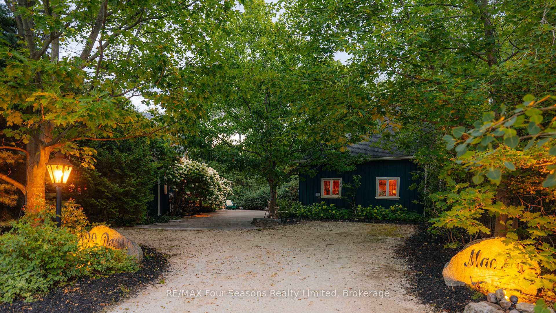 Photo 6 of 129 Davos Drive, Blue Mountains — HOMEH