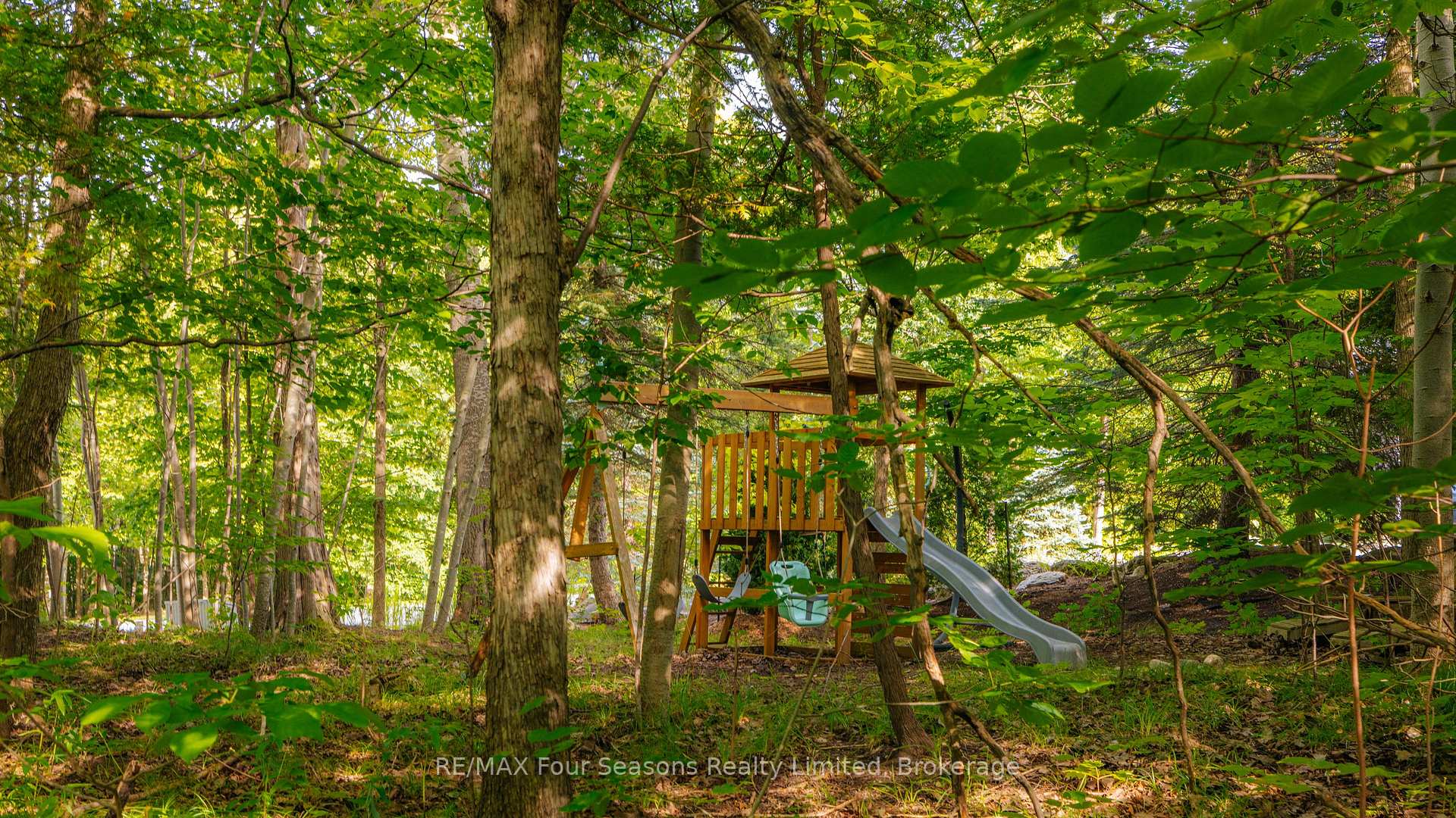 Photo 42 of 129 Davos Drive, Blue Mountains — HOMEH