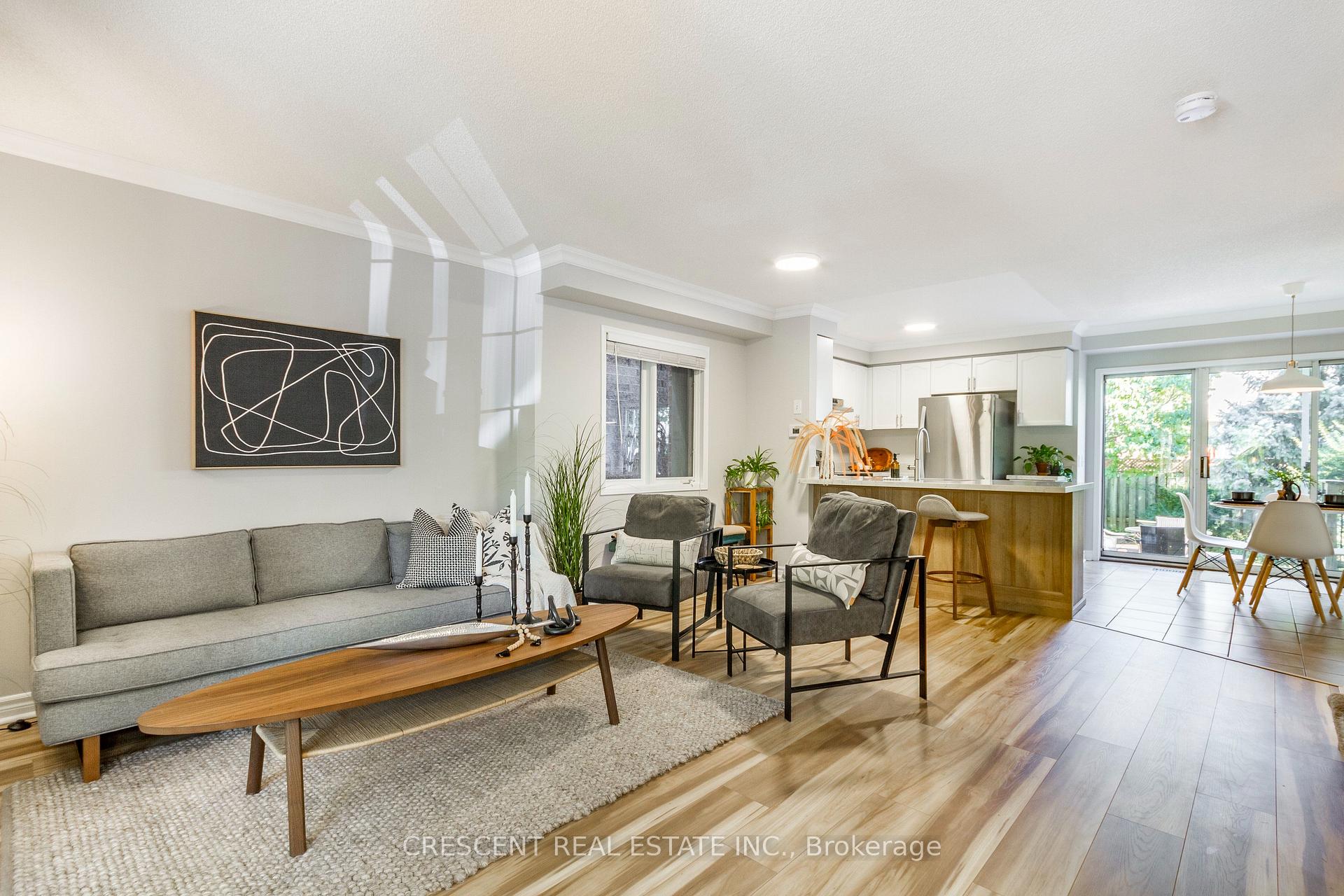 Photo 5 of 2959 Jackson Drive, Burlington, Rose — HOMEH