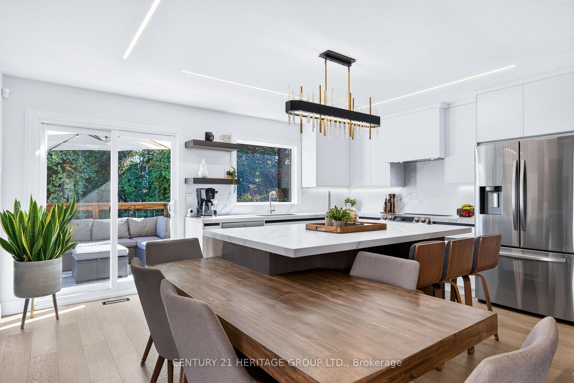 Photo 9 of 671 Walpole Crescent, Newmarket, Stonehaven-Wyndham — HOMEH