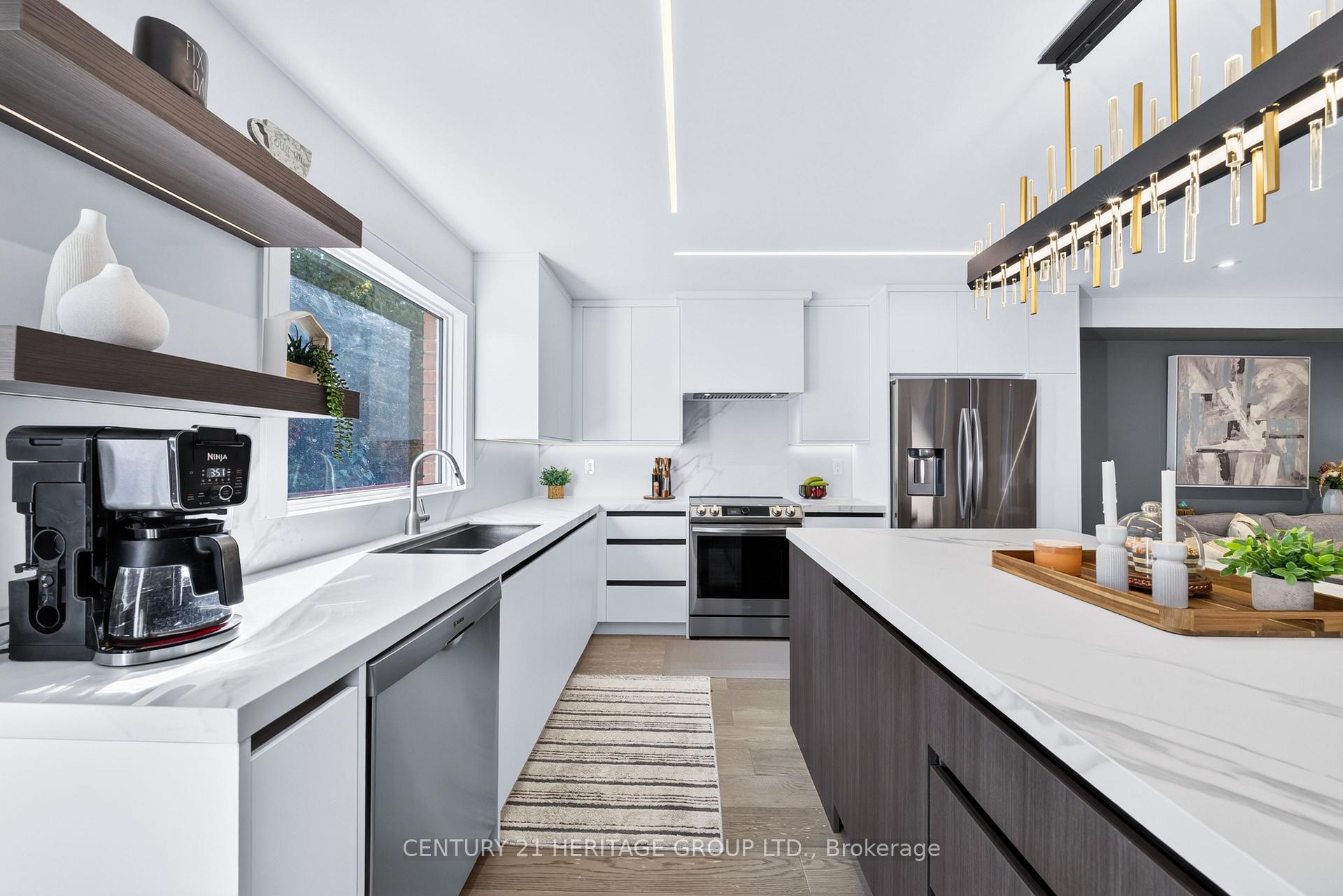 Photo 12 of 671 Walpole Crescent, Newmarket, Stonehaven-Wyndham — HOMEH