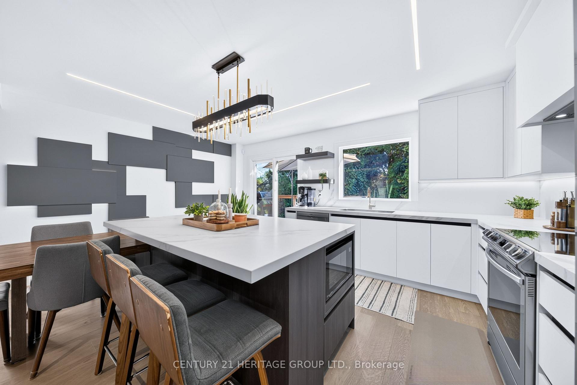 Photo 15 of 671 Walpole Crescent, Newmarket, Stonehaven-Wyndham — HOMEH