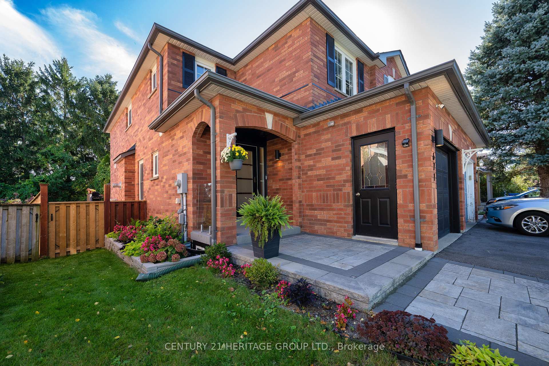 Photo 42 of 671 Walpole Crescent, Newmarket, Stonehaven-Wyndham — HOMEH