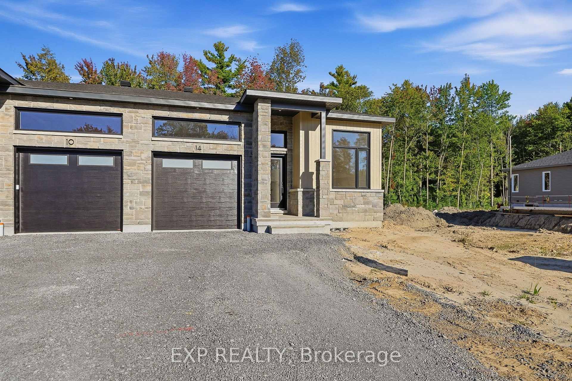 Photo 2 of 14 Hughes Circle, Casselman, Casselman — HOMEH