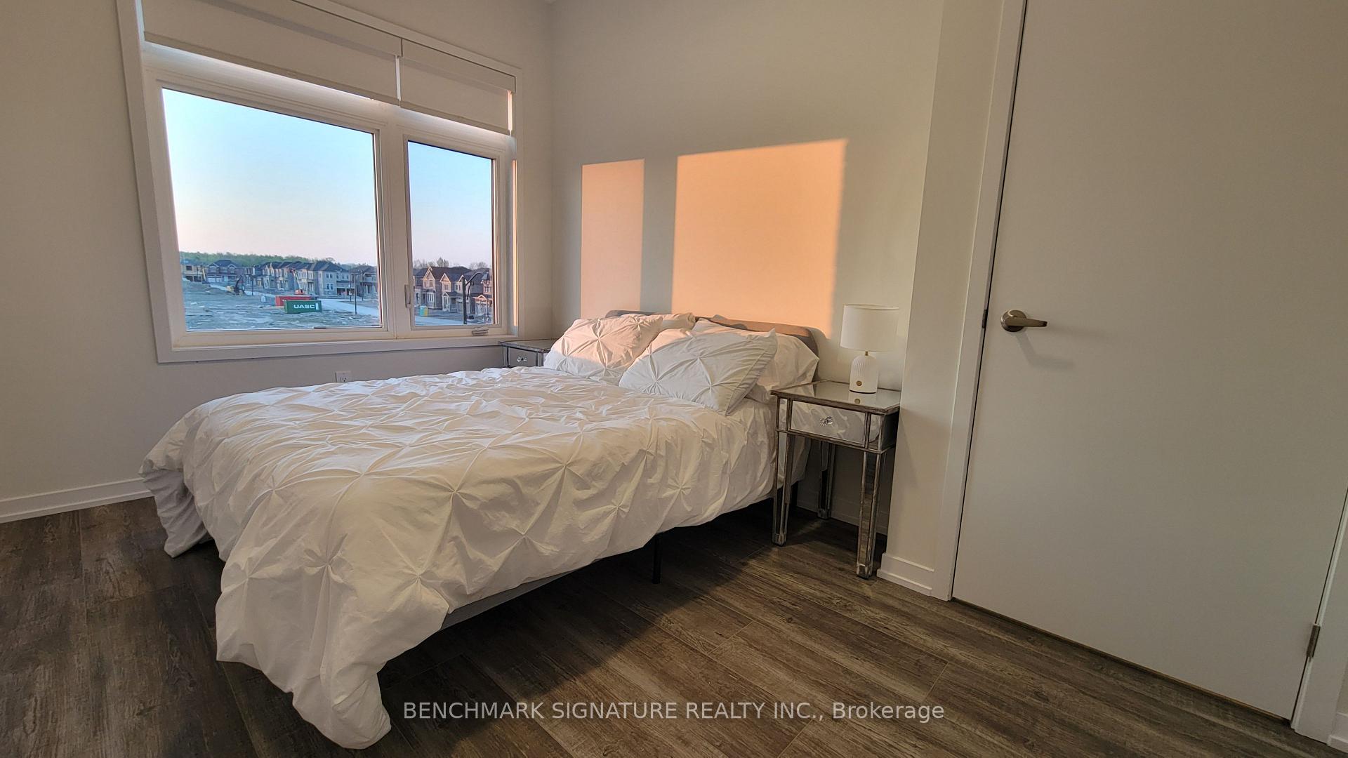 Photo 9 of 14 Big Willow Crescent, Richmond Hill, Rural Richmond Hill — HOMEH