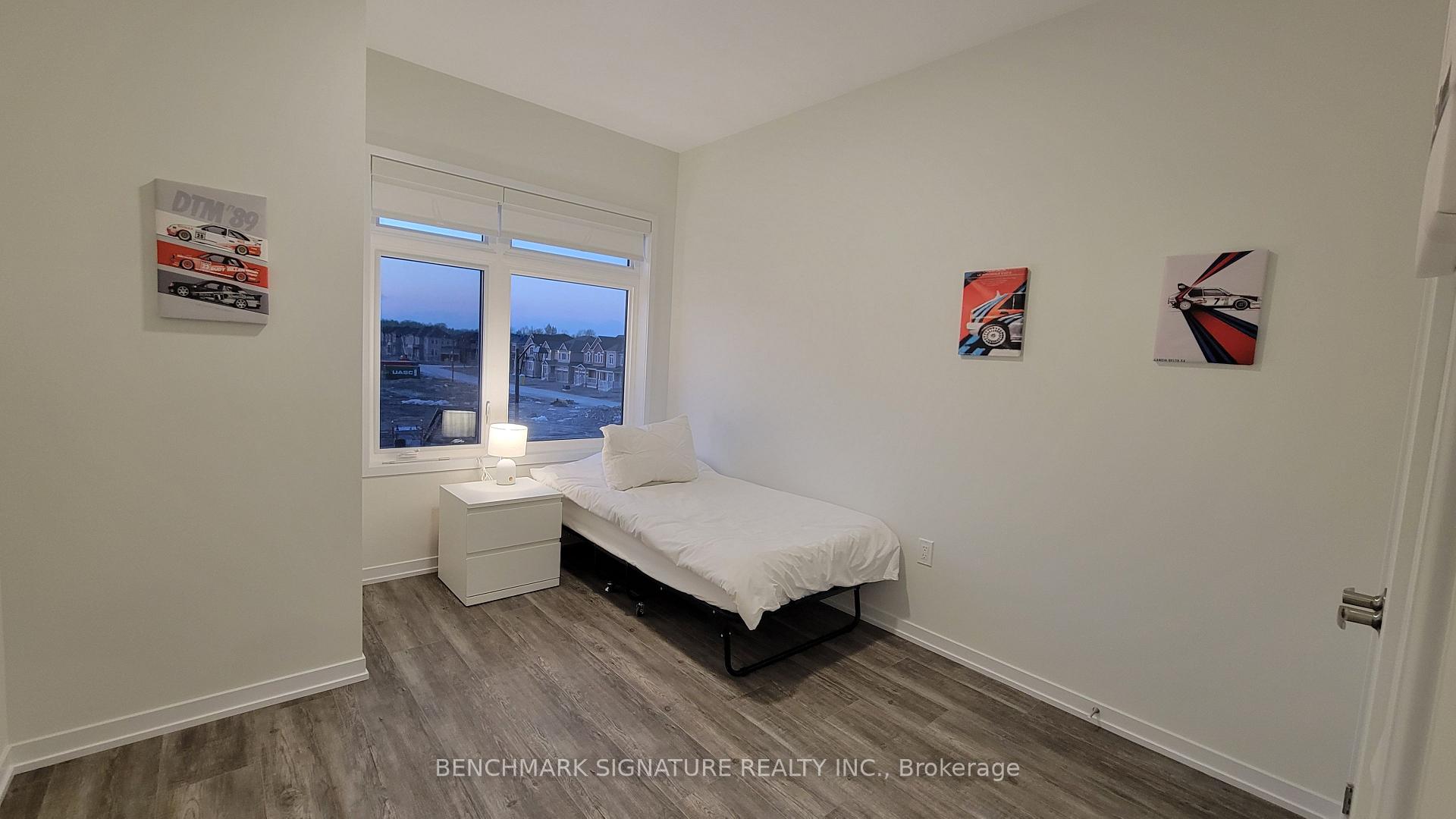 Photo 10 of 14 Big Willow Crescent, Richmond Hill, Rural Richmond Hill — HOMEH