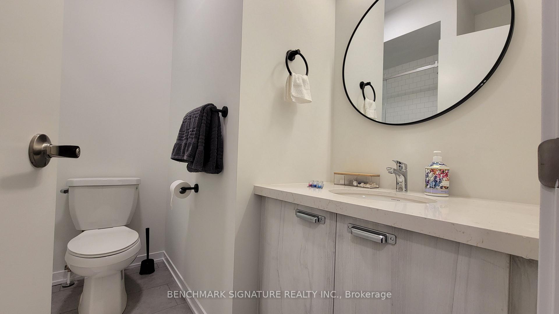 Photo 12 of 14 Big Willow Crescent, Richmond Hill, Rural Richmond Hill — HOMEH