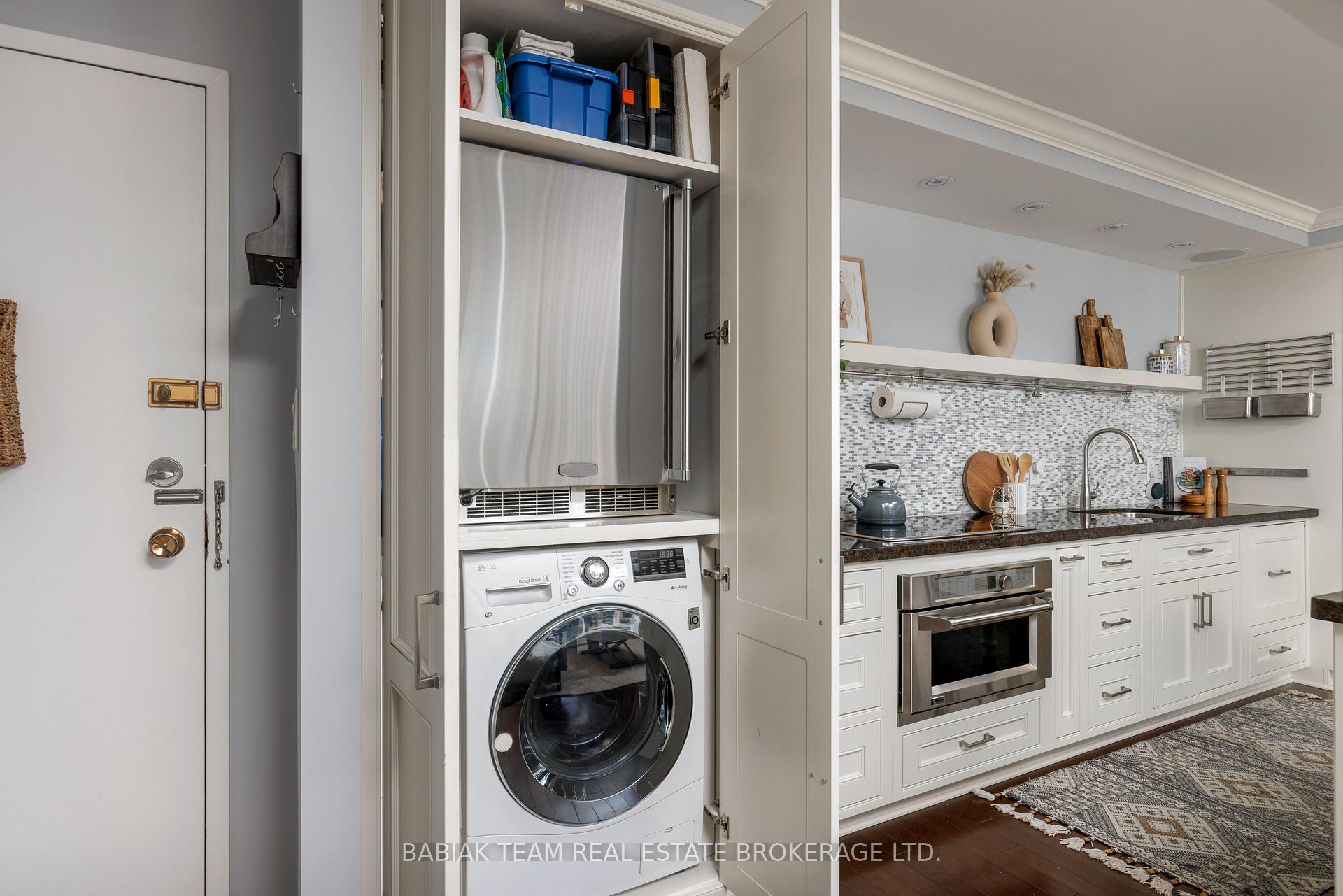 Photo 8 of Unit 705, 50 Quebec Avenue, Toronto, High Park North — HOMEH