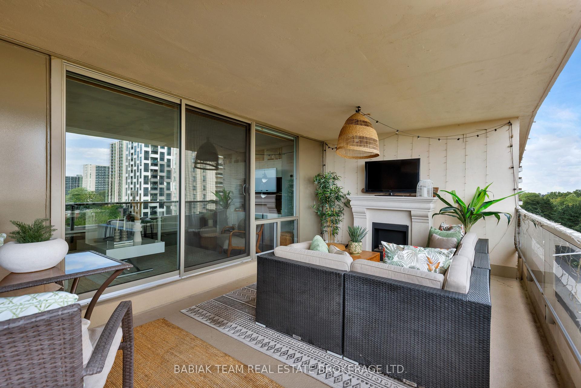 Photo 21 of Unit 705, 50 Quebec Avenue, Toronto, High Park North — HOMEH