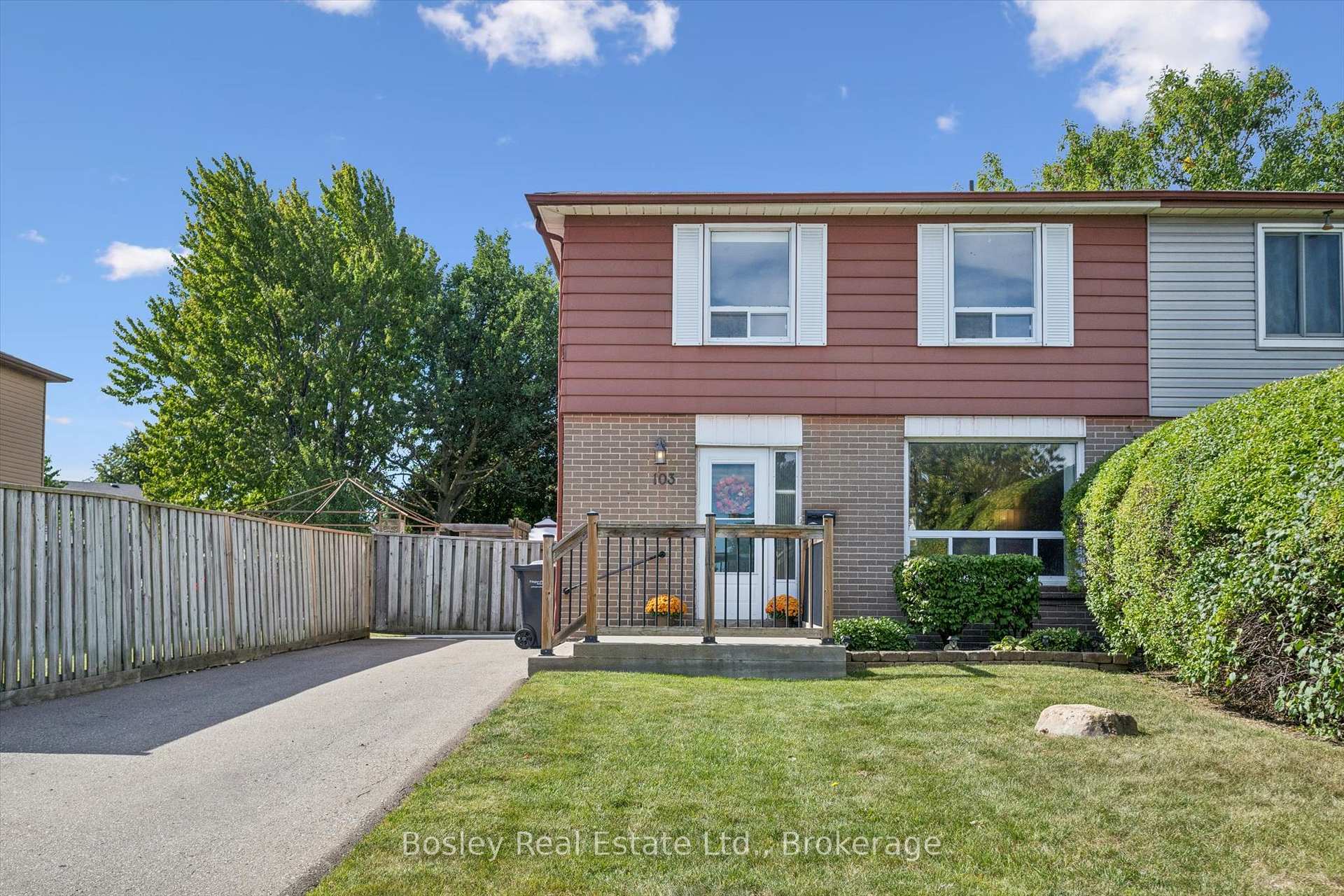 Photo 1 of 103 Folkstone Crescent, Brampton, Southgate — HOMEH