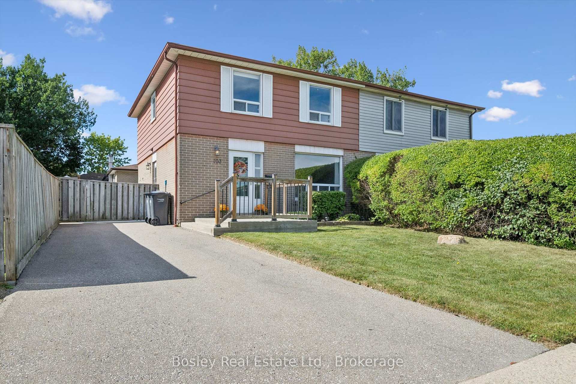 Photo 3 of 103 Folkstone Crescent, Brampton, Southgate — HOMEH