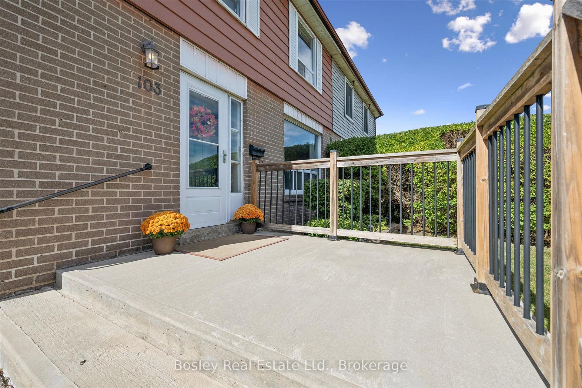 Photo 4 of 103 Folkstone Crescent, Brampton, Southgate — HOMEH