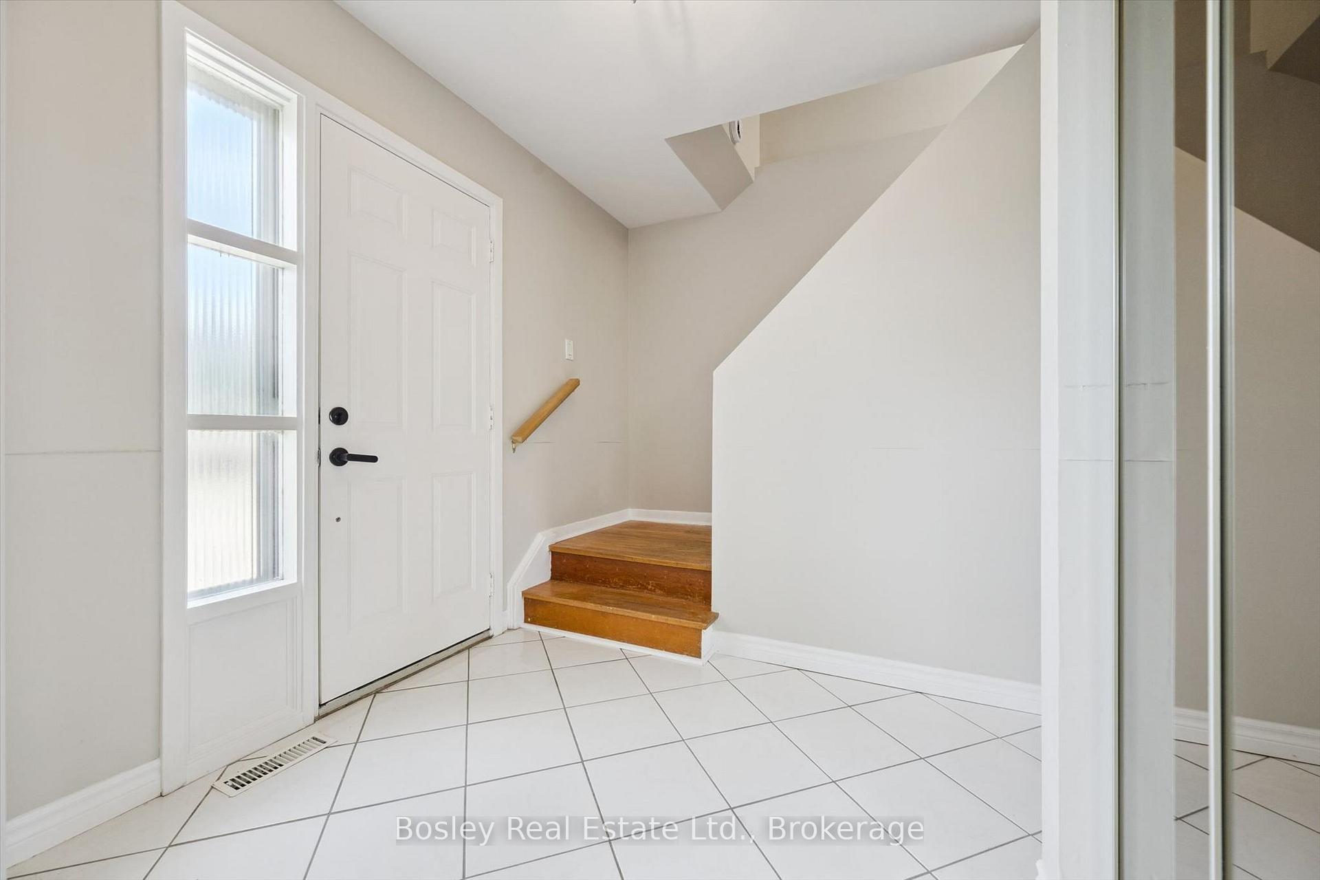 Photo 5 of 103 Folkstone Crescent, Brampton, Southgate — HOMEH