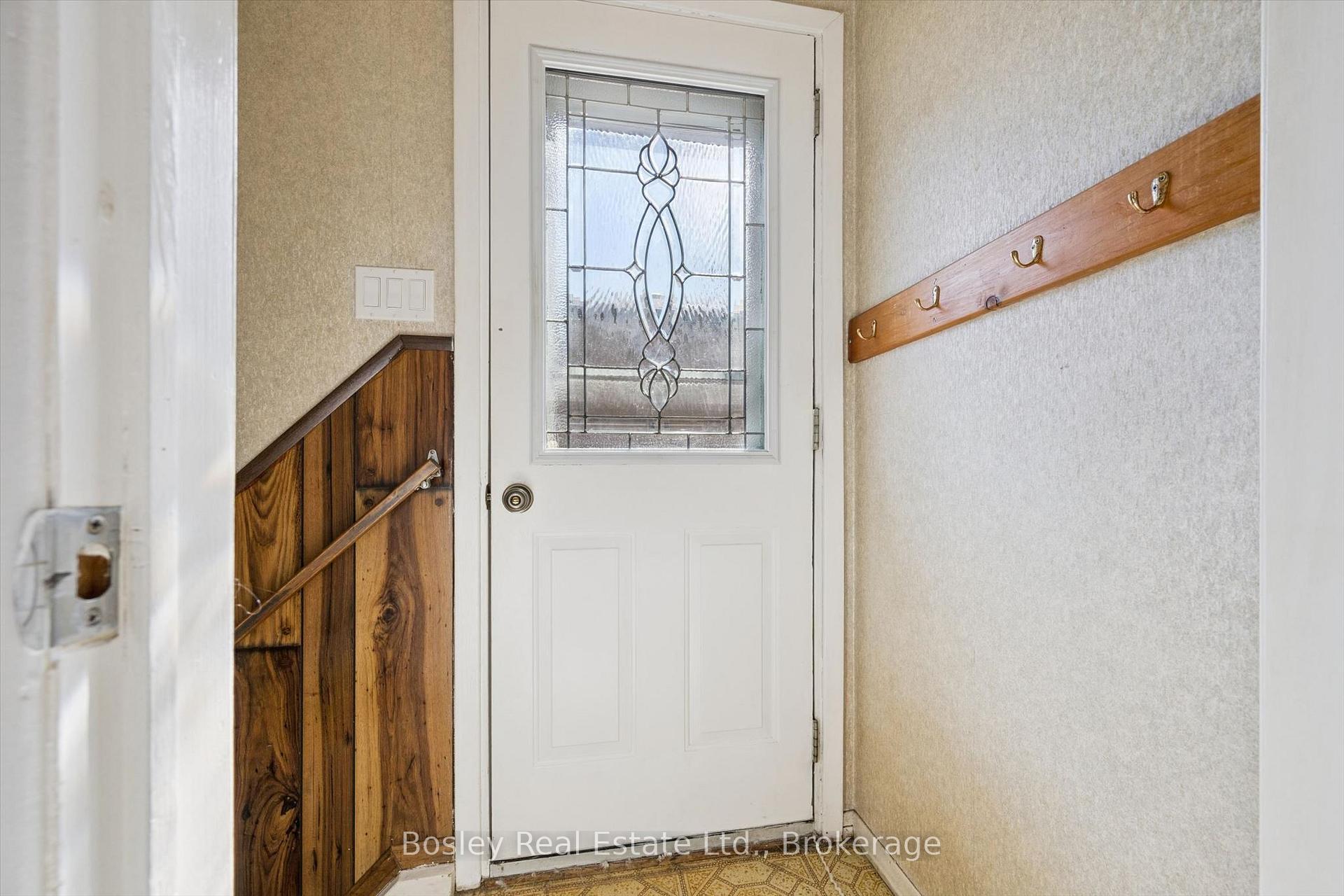 Photo 17 of 103 Folkstone Crescent, Brampton, Southgate — HOMEH