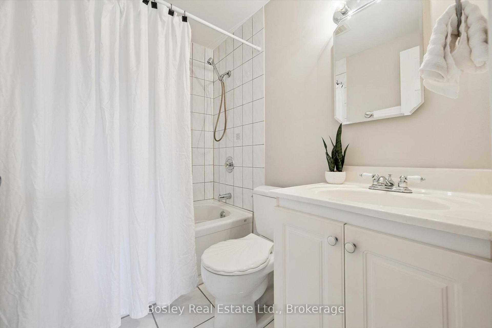 Photo 28 of 103 Folkstone Crescent, Brampton, Southgate — HOMEH