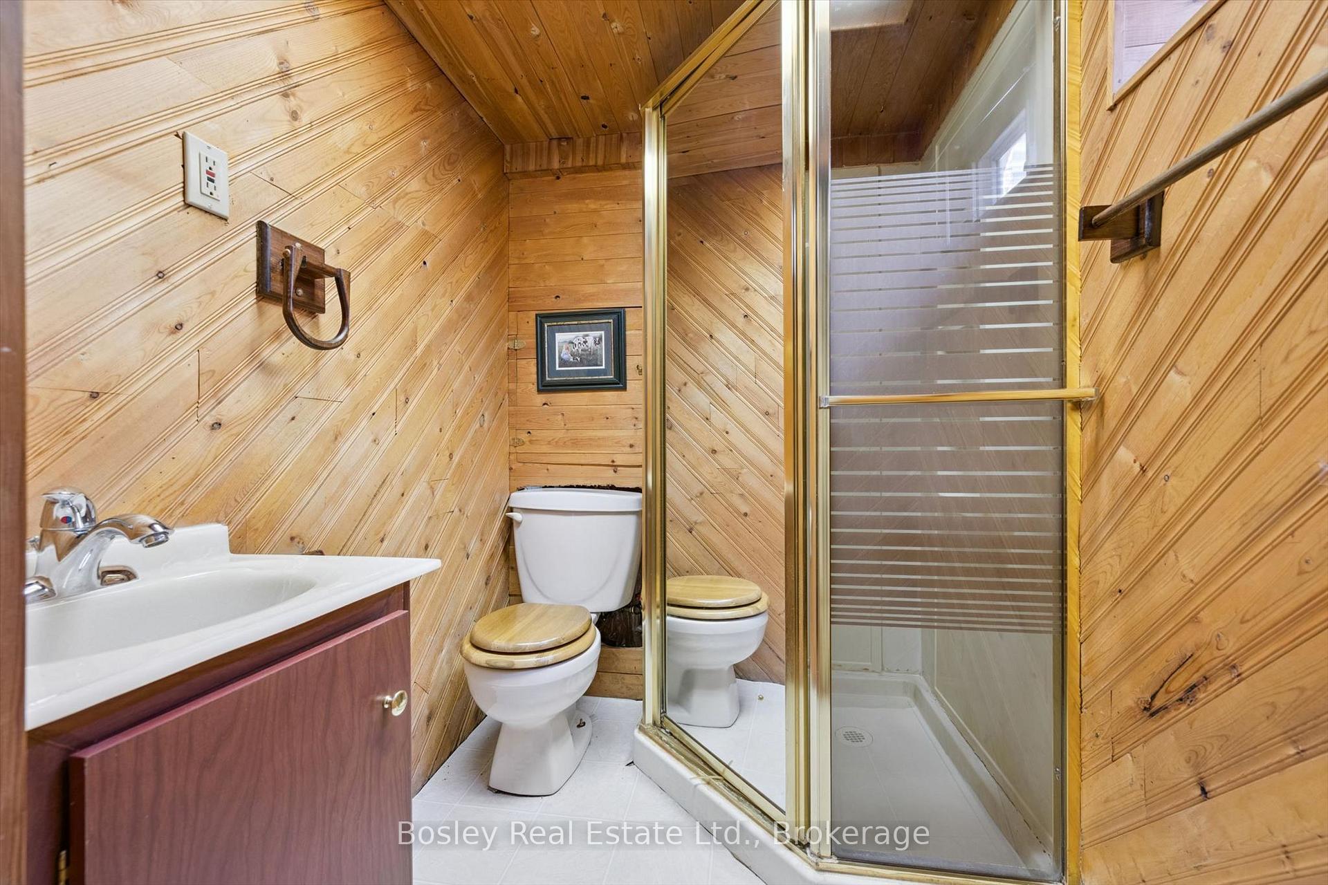 Photo 33 of 103 Folkstone Crescent, Brampton, Southgate — HOMEH