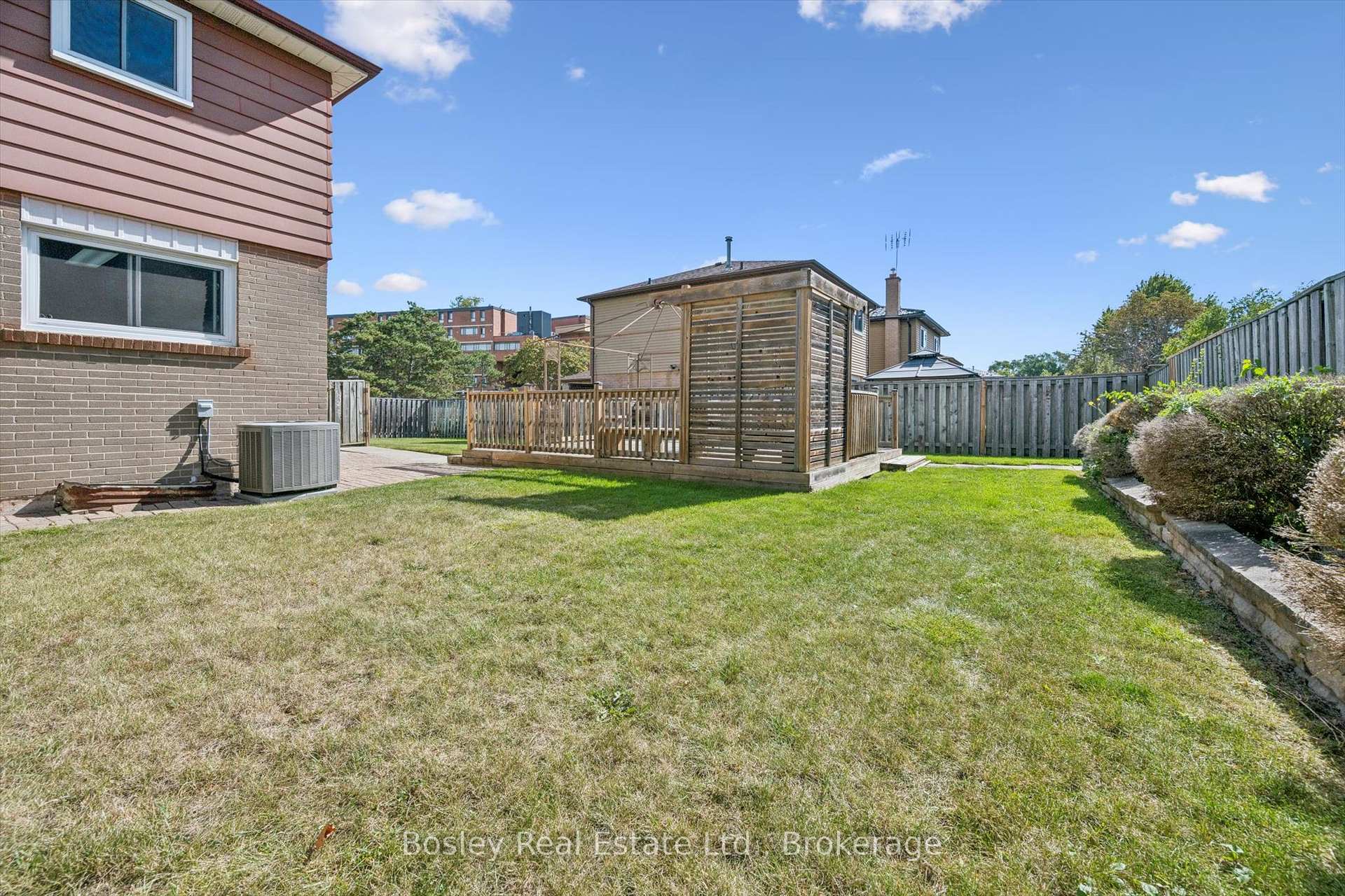 Photo 38 of 103 Folkstone Crescent, Brampton, Southgate — HOMEH