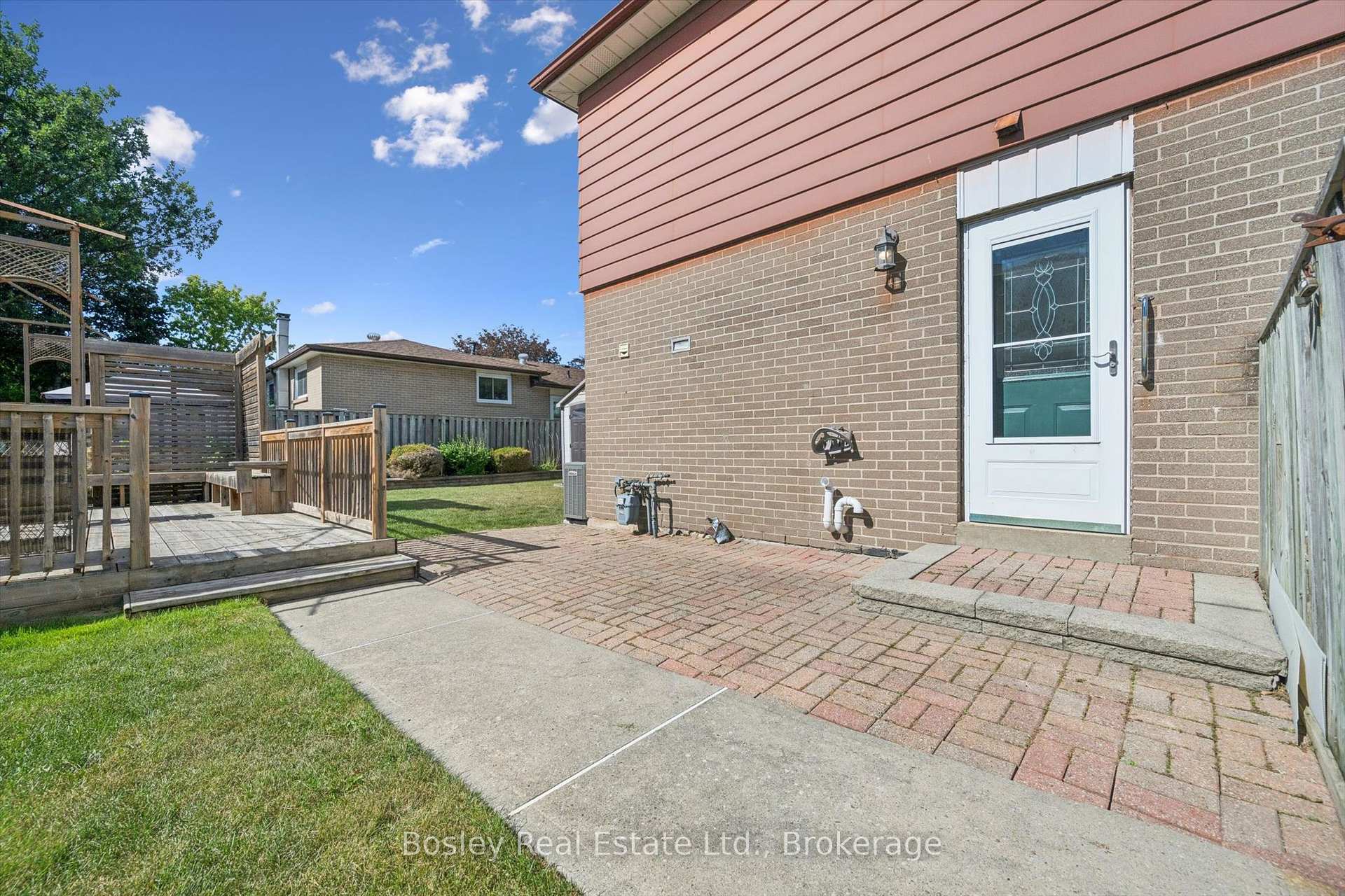 Photo 42 of 103 Folkstone Crescent, Brampton, Southgate — HOMEH