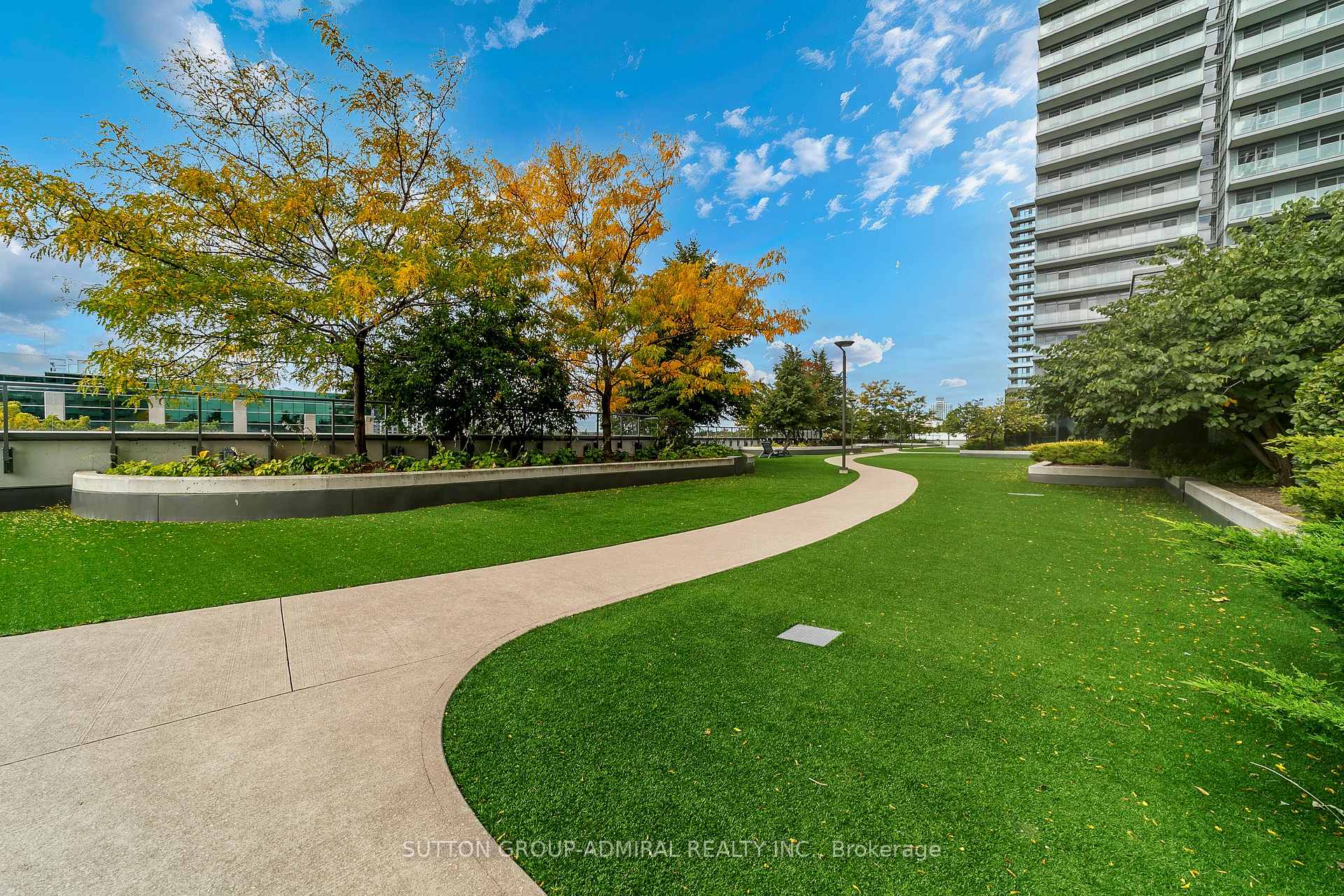 Photo 43 of Unit 1005, 55 Oneida Crescent, Richmond Hill, Langstaff — HOMEH
