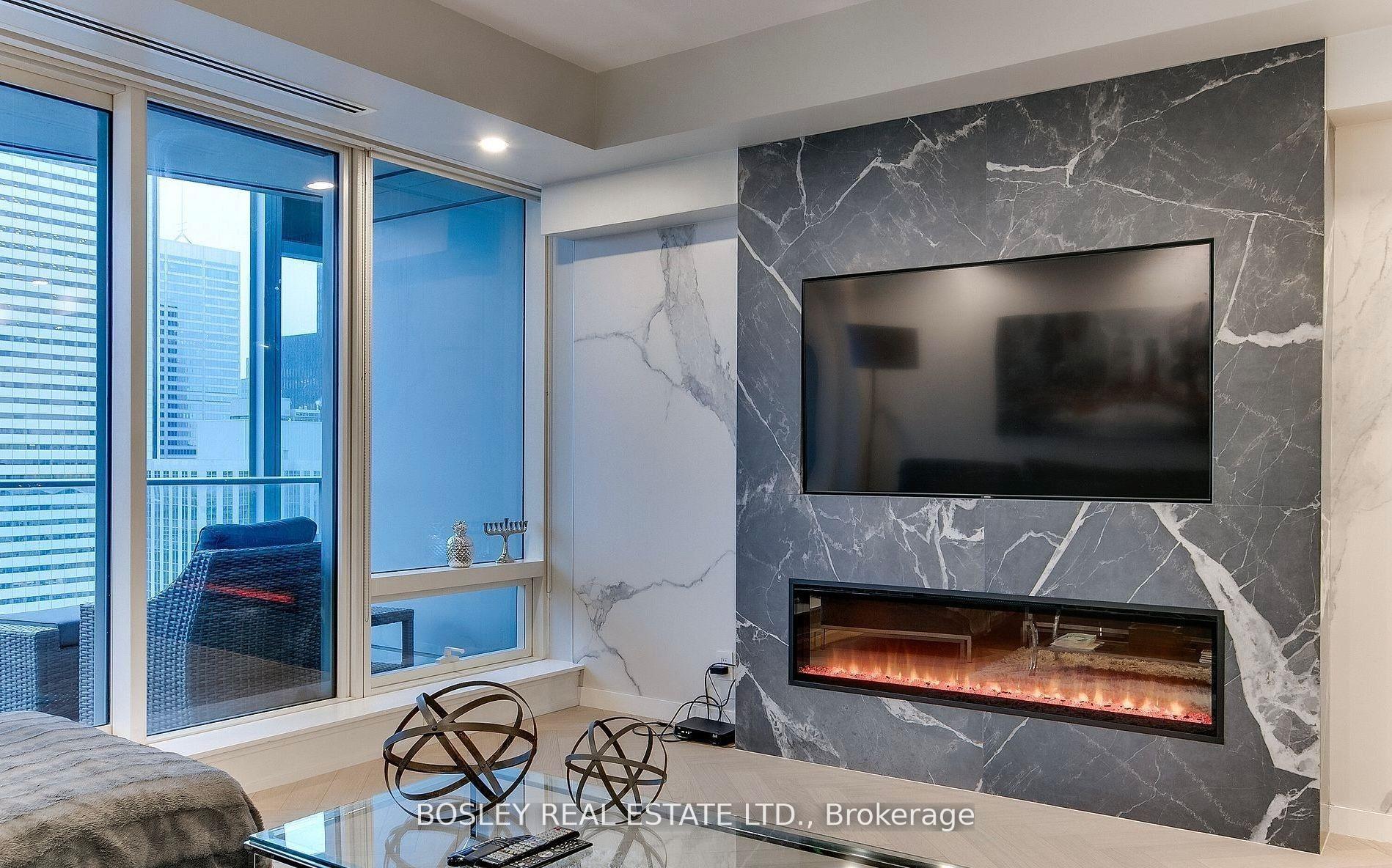 Photo 3 of Unit 4808, 180 University Avenue, Toronto, Bay Street Corridor — HOMEH