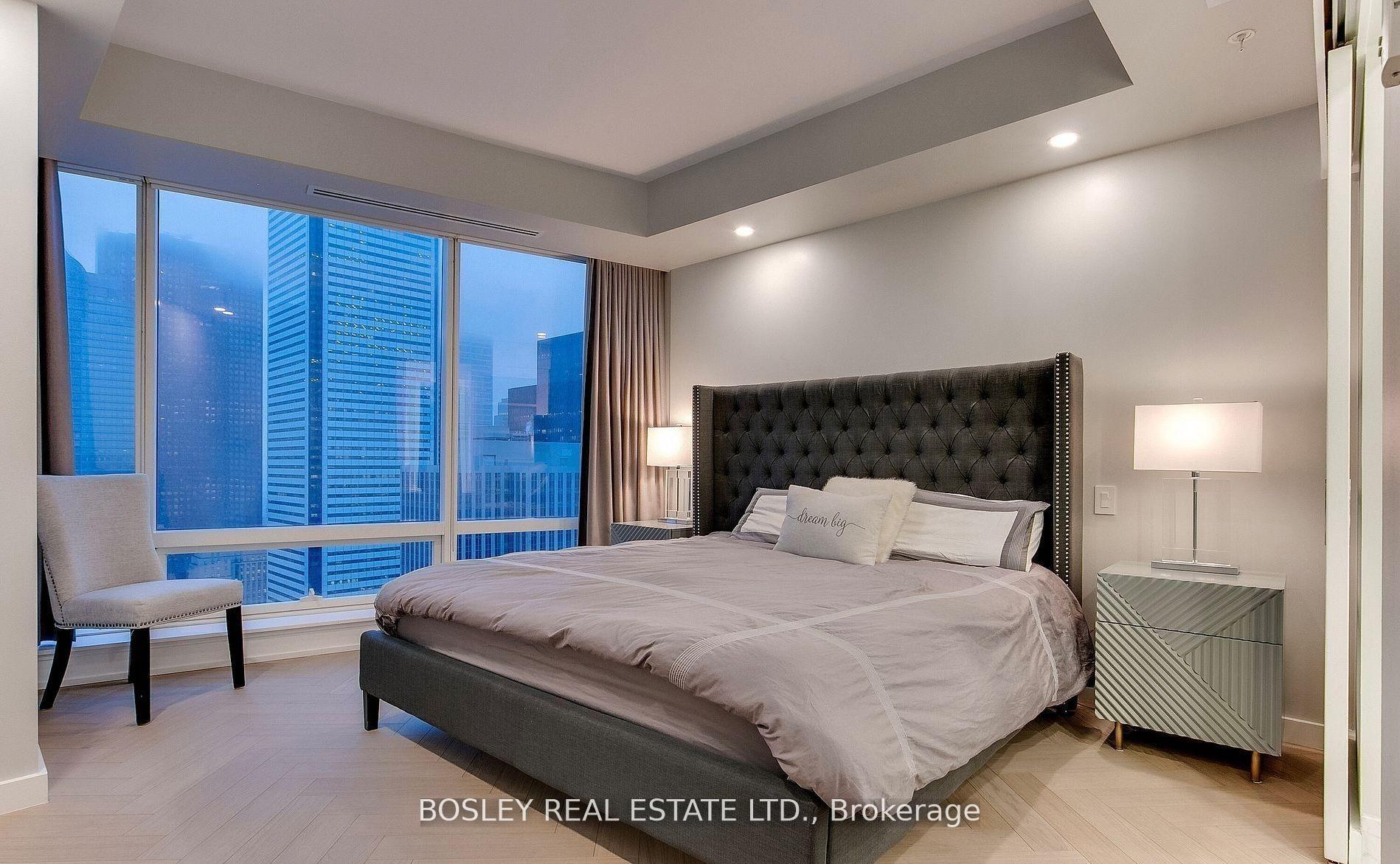 Photo 5 of Unit 4808, 180 University Avenue, Toronto, Bay Street Corridor — HOMEH