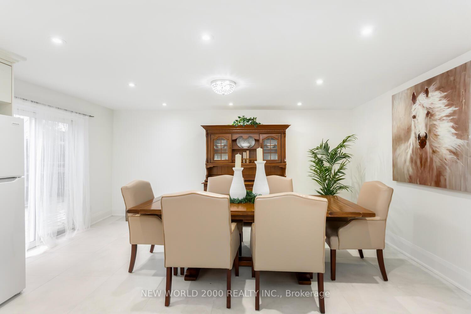 Photo 12 of 8071 Kipling Avenue, Vaughan, West Woodbridge — HOMEH