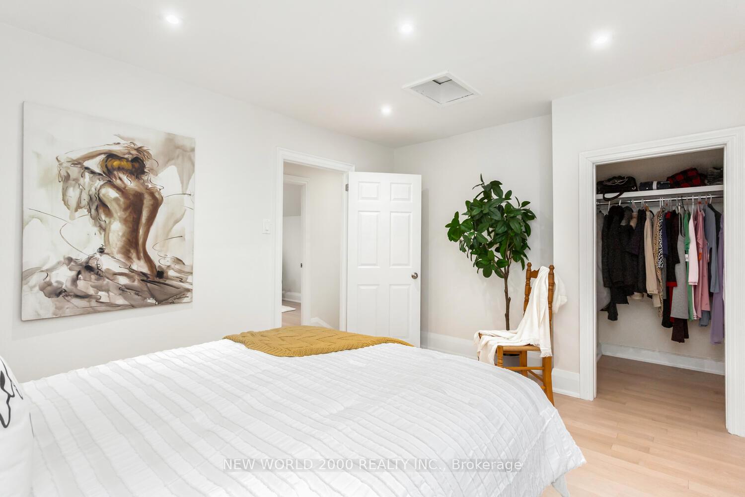 Photo 28 of 8071 Kipling Avenue, Vaughan, West Woodbridge — HOMEH