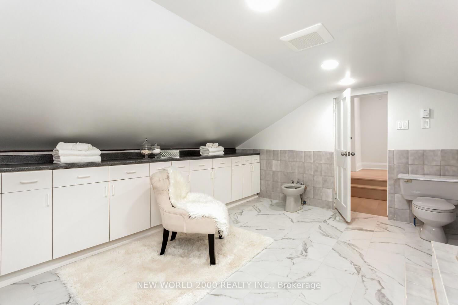 Photo 36 of 8071 Kipling Avenue, Vaughan, West Woodbridge — HOMEH
