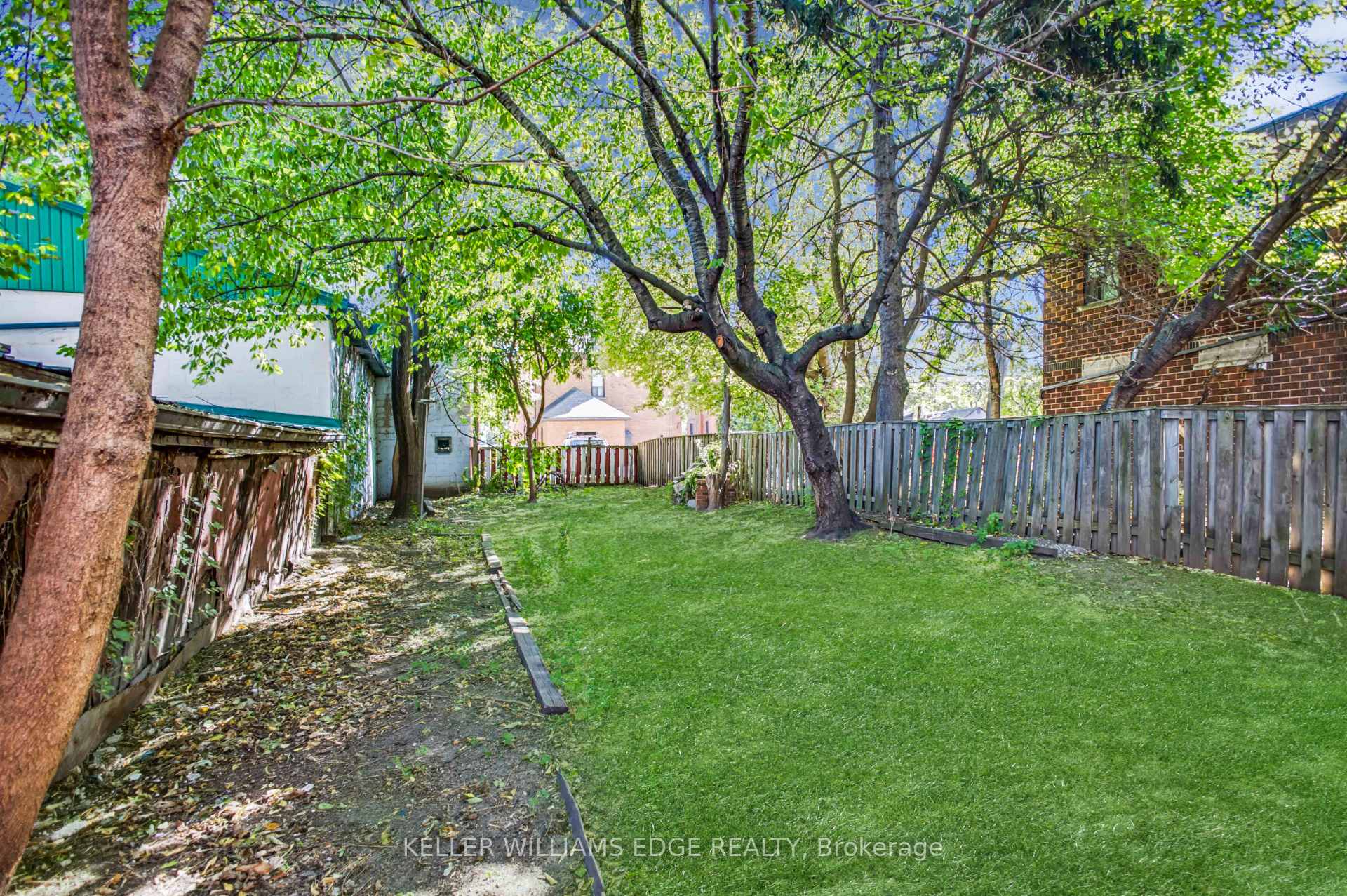 Photo 4 of 128 John Street N, Hamilton, Beasley — HOMEH