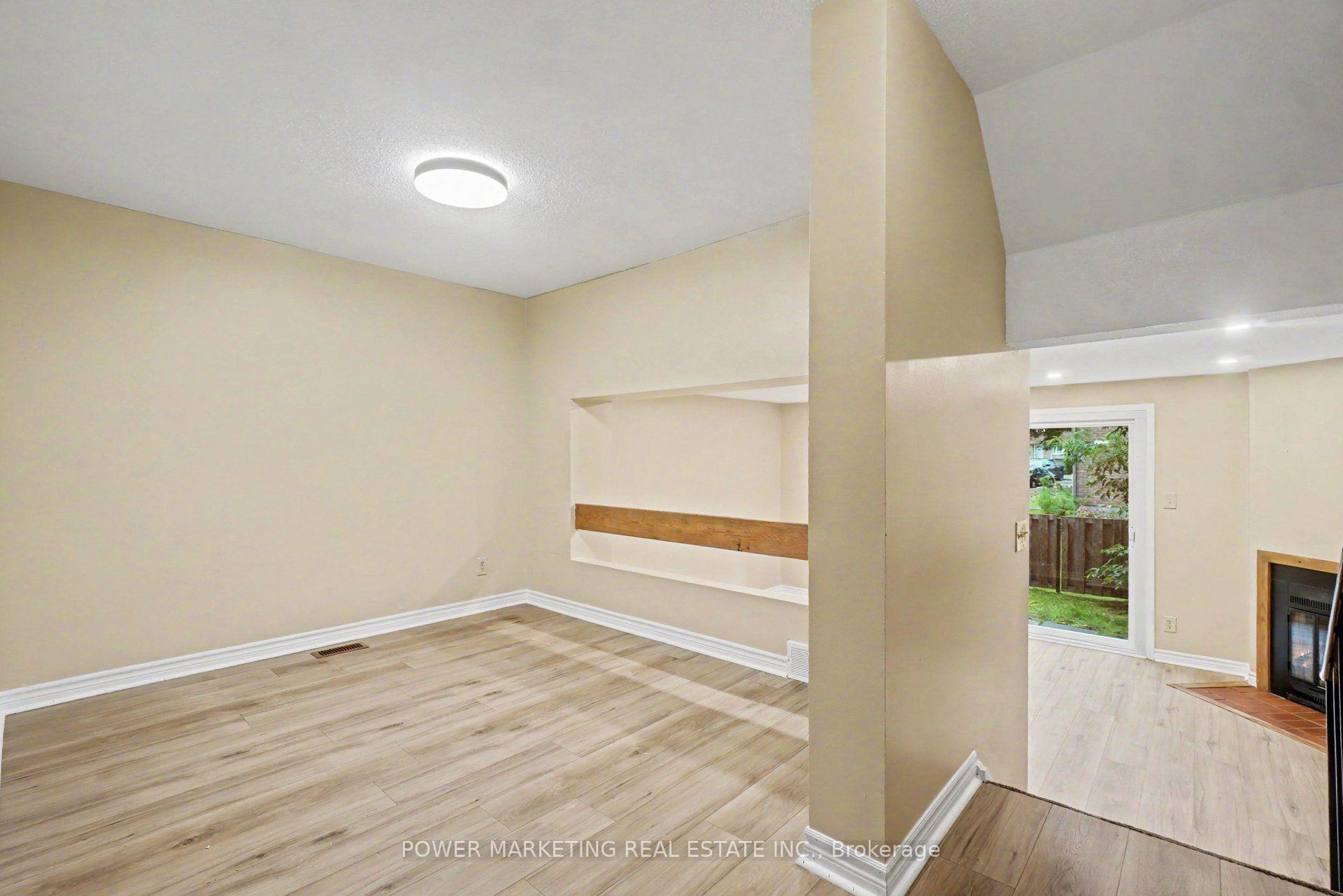 Photo 3 of 1781 Lamoureux Drive, Ottawa, Queenswood Heights South — HOMEH