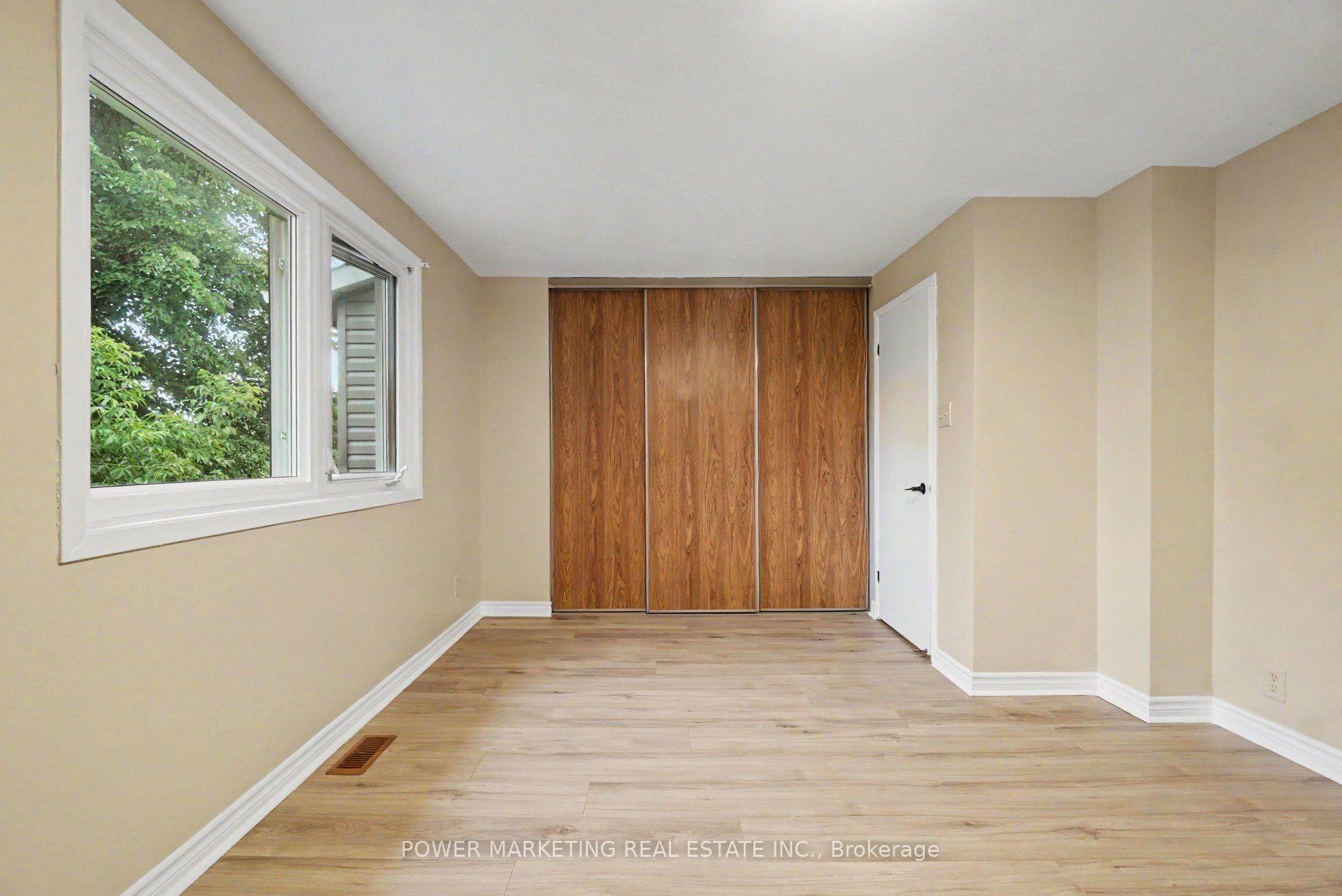 Photo 11 of 1781 Lamoureux Drive, Ottawa, Queenswood Heights South — HOMEH