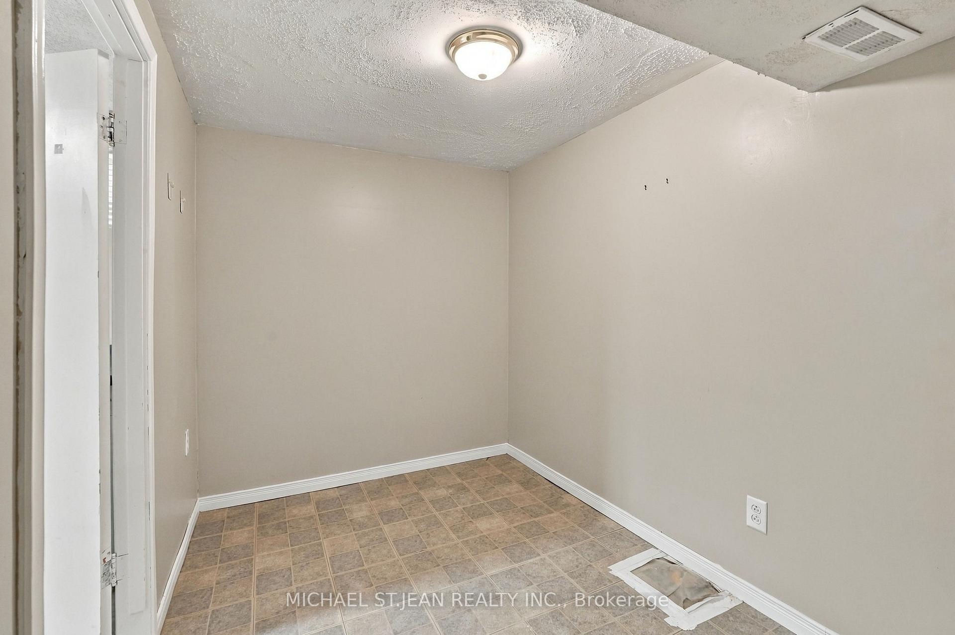 Photo 34 of 63 Ofield Road, Hamilton, Ainslie Wood — HOMEH