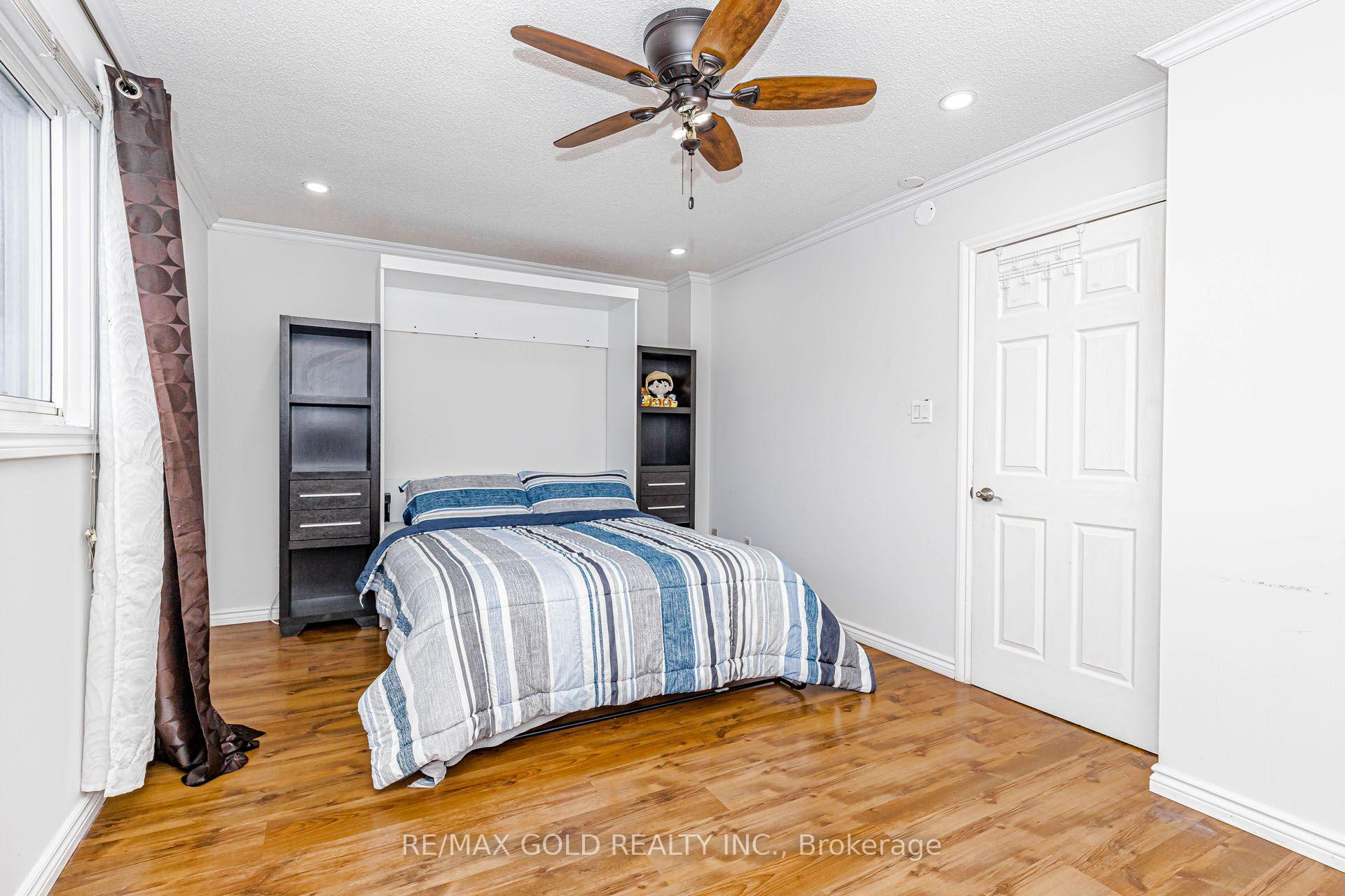 Photo 18 of 240 Simmons Boulevard, Brampton, Madoc — HOMEH